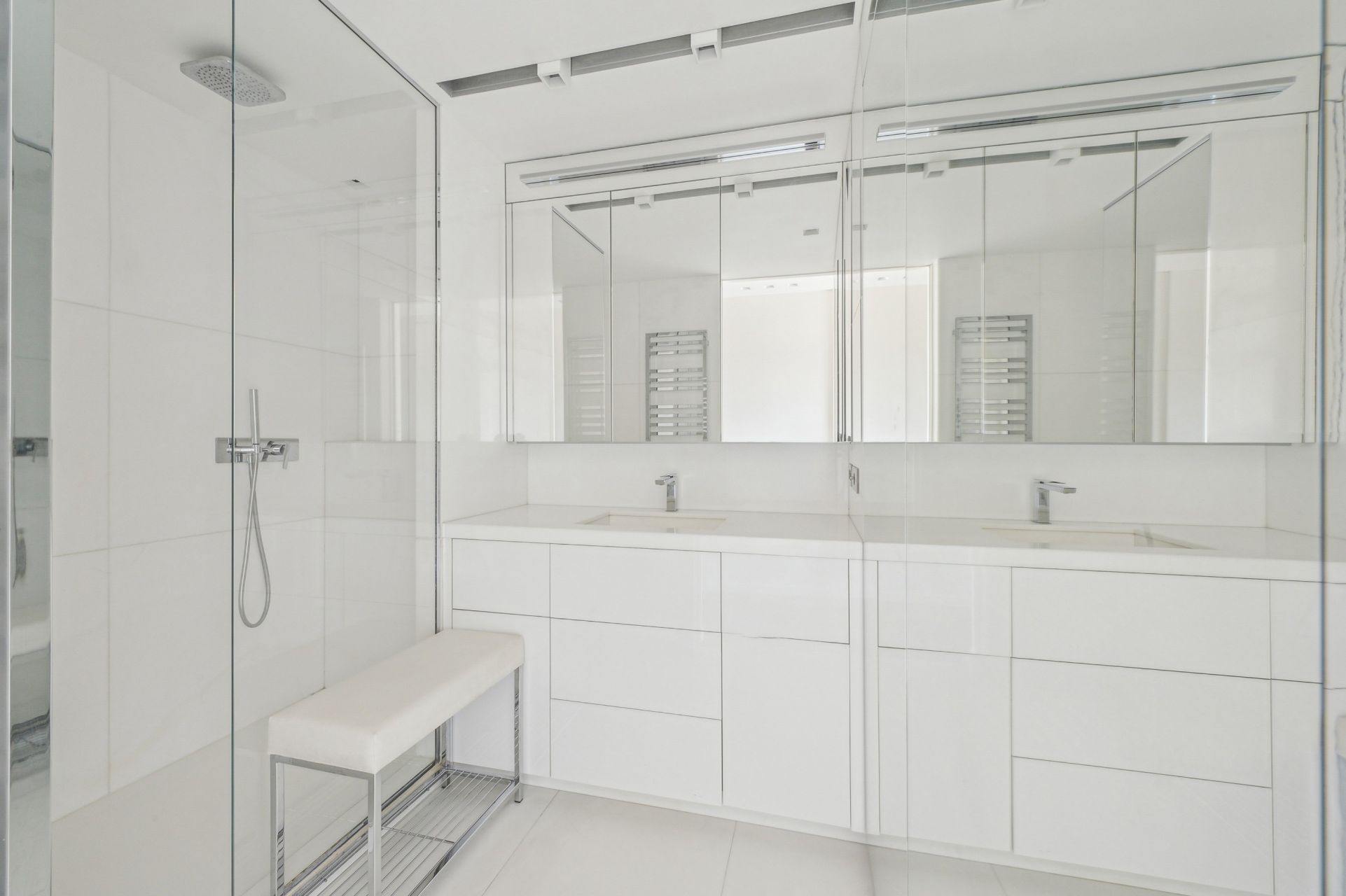 luxury apartment 3 Rooms for sale on PARIS (75016)