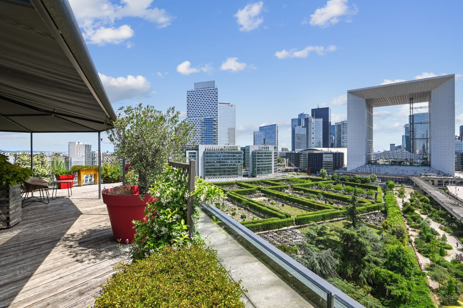 luxury apartment 4 Rooms for sale on NANTERRE (92000)