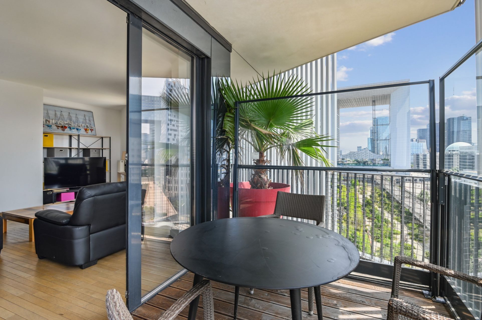 luxury apartment 4 Rooms for sale on NANTERRE (92000)