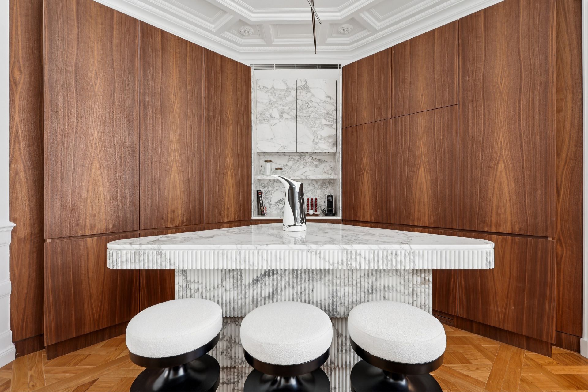 luxury apartment 5 Rooms for sale on PARIS (75008)