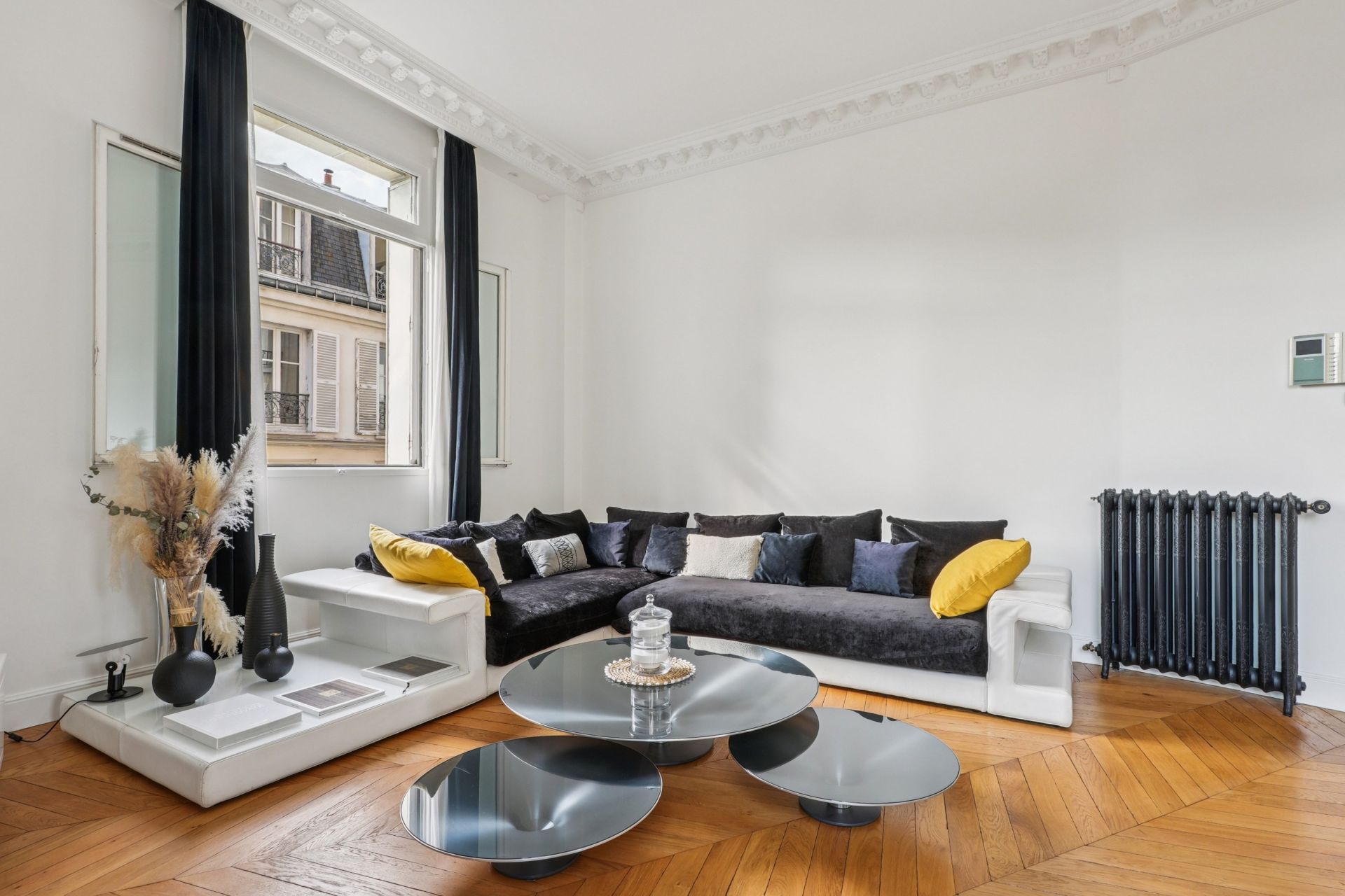 luxury apartment 7 Rooms for sale on PARIS (75016)
