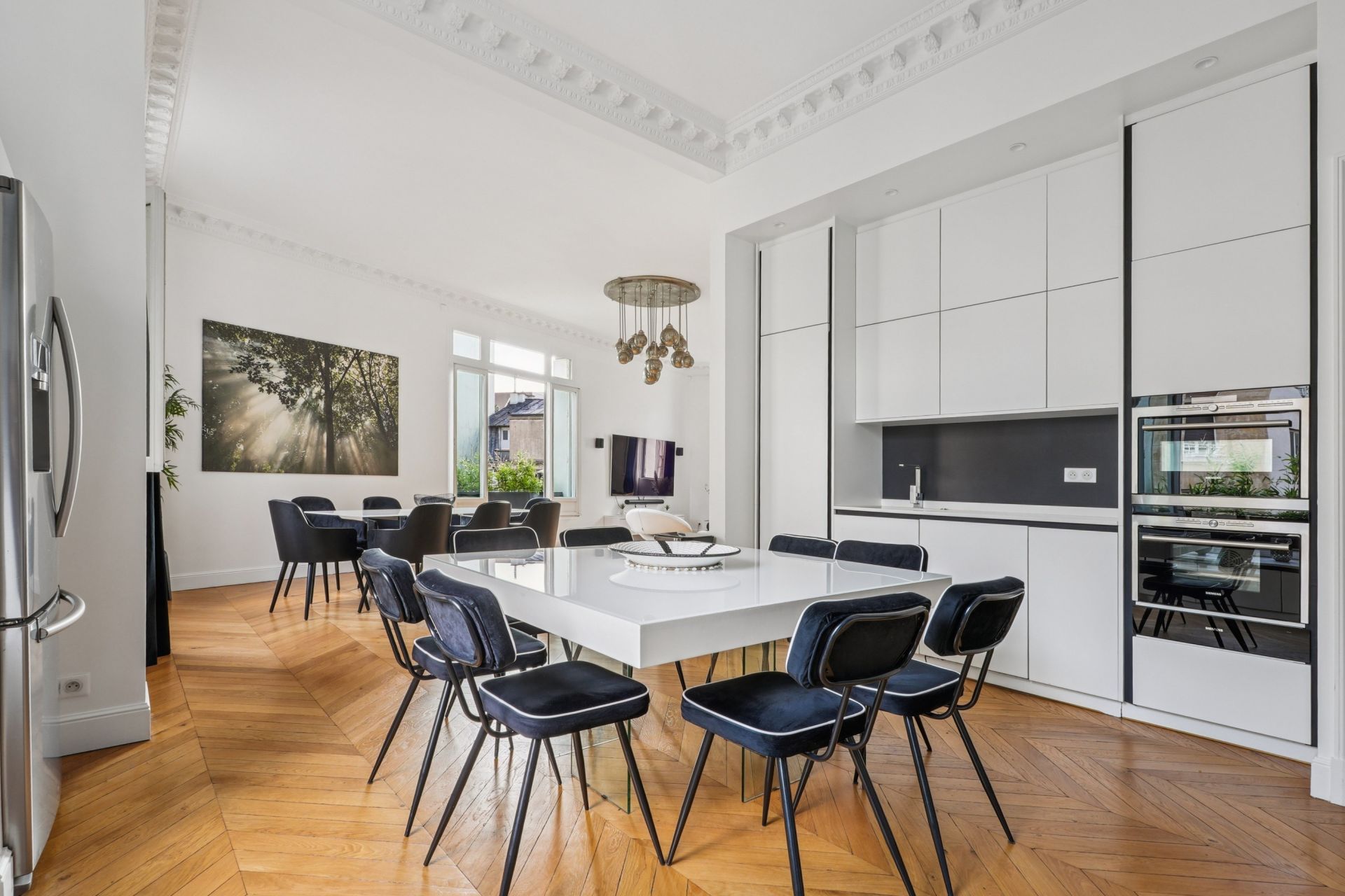 luxury apartment 7 Rooms for sale on PARIS (75016)