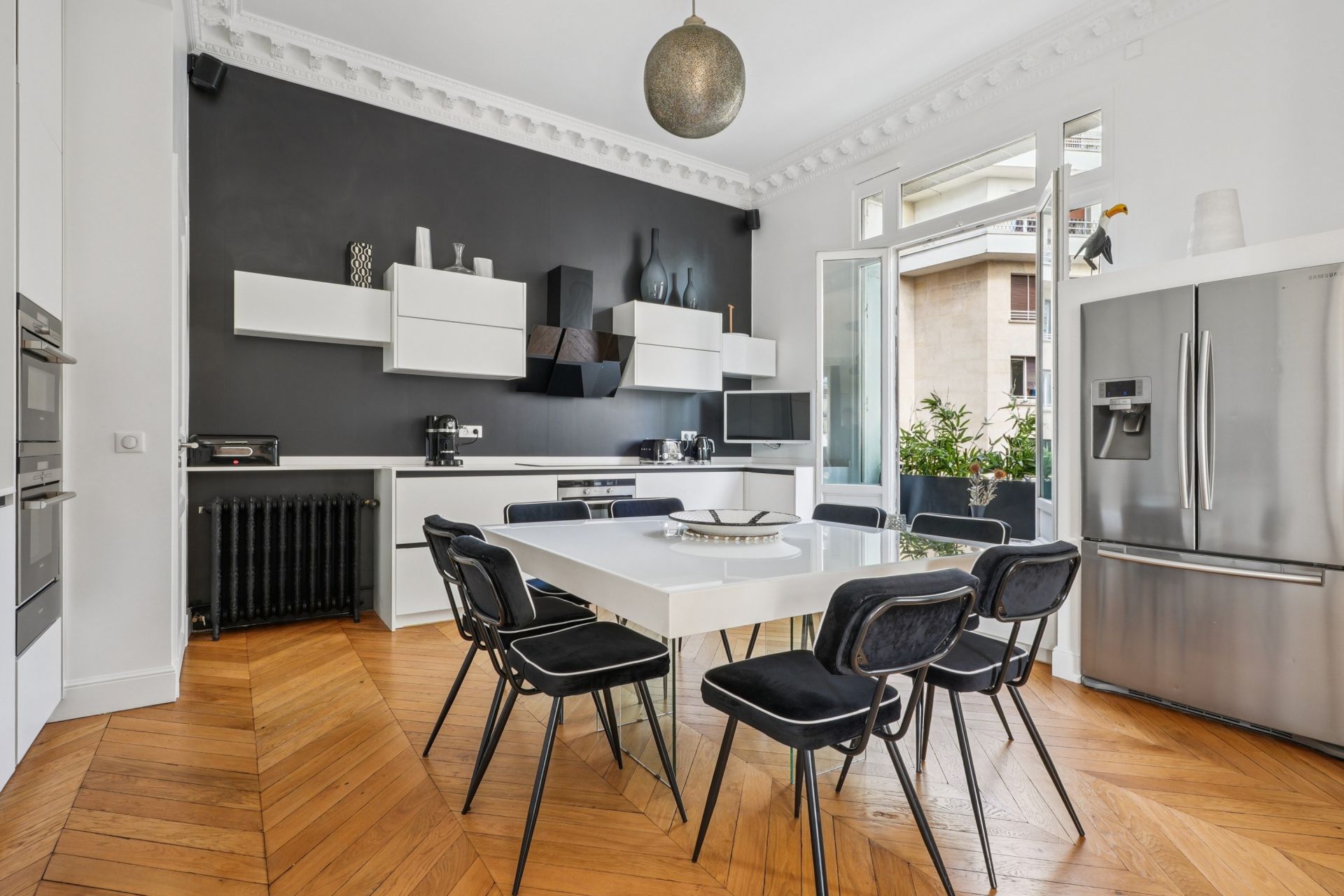 luxury apartment 7 Rooms for sale on PARIS (75016)