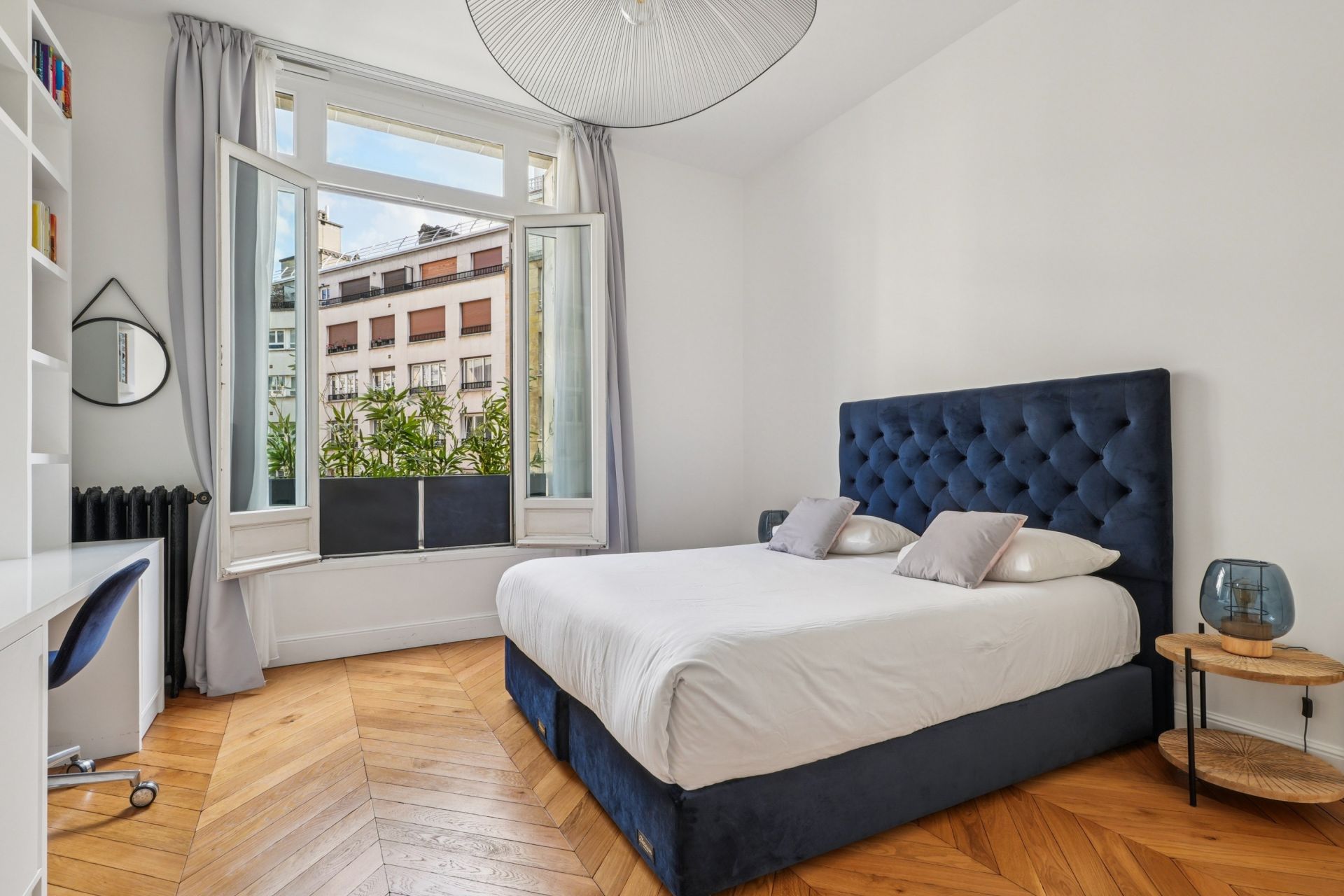 luxury apartment 7 Rooms for sale on PARIS (75016)