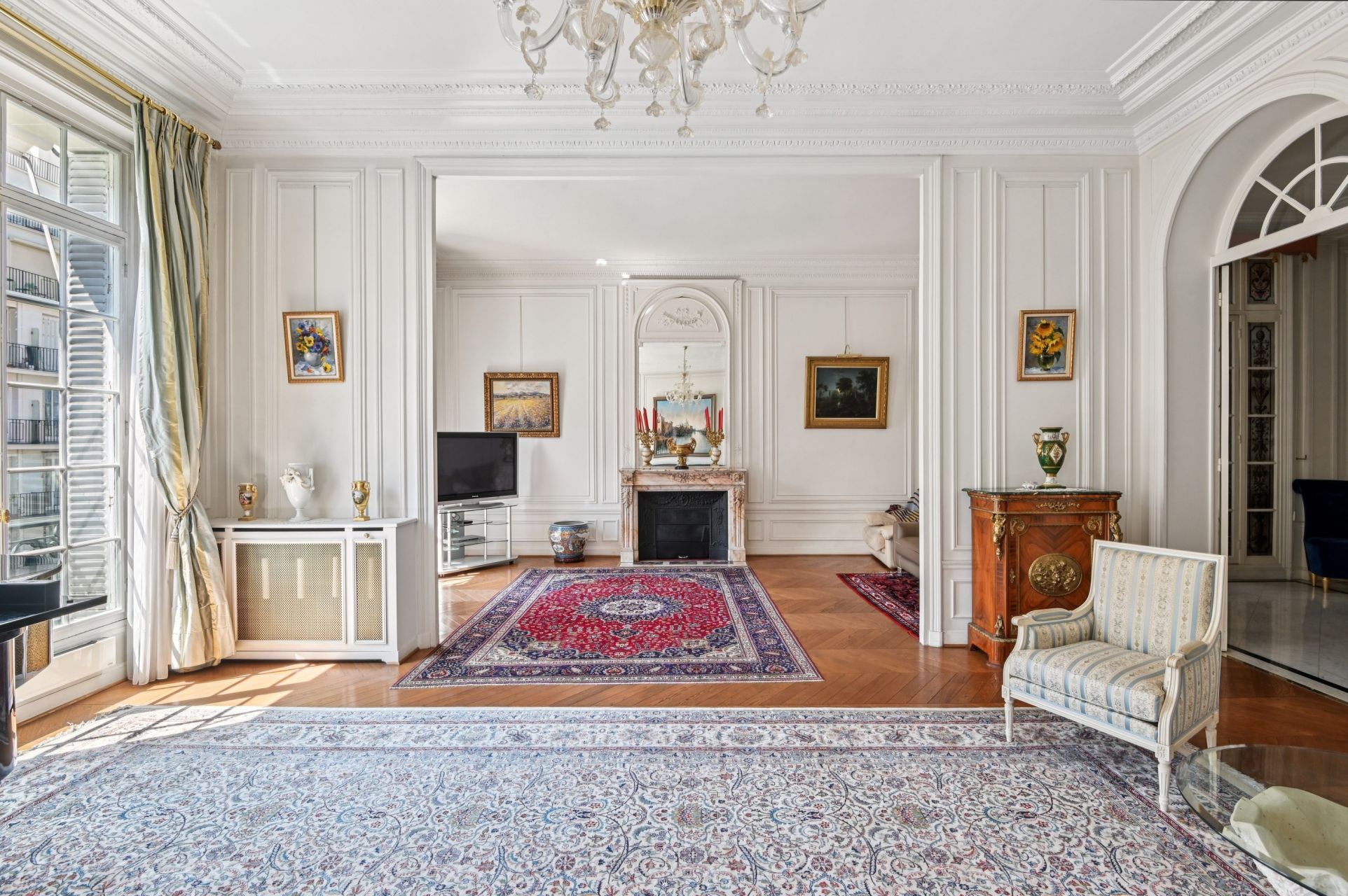luxury apartment 7 Rooms for sale on PARIS (75016)