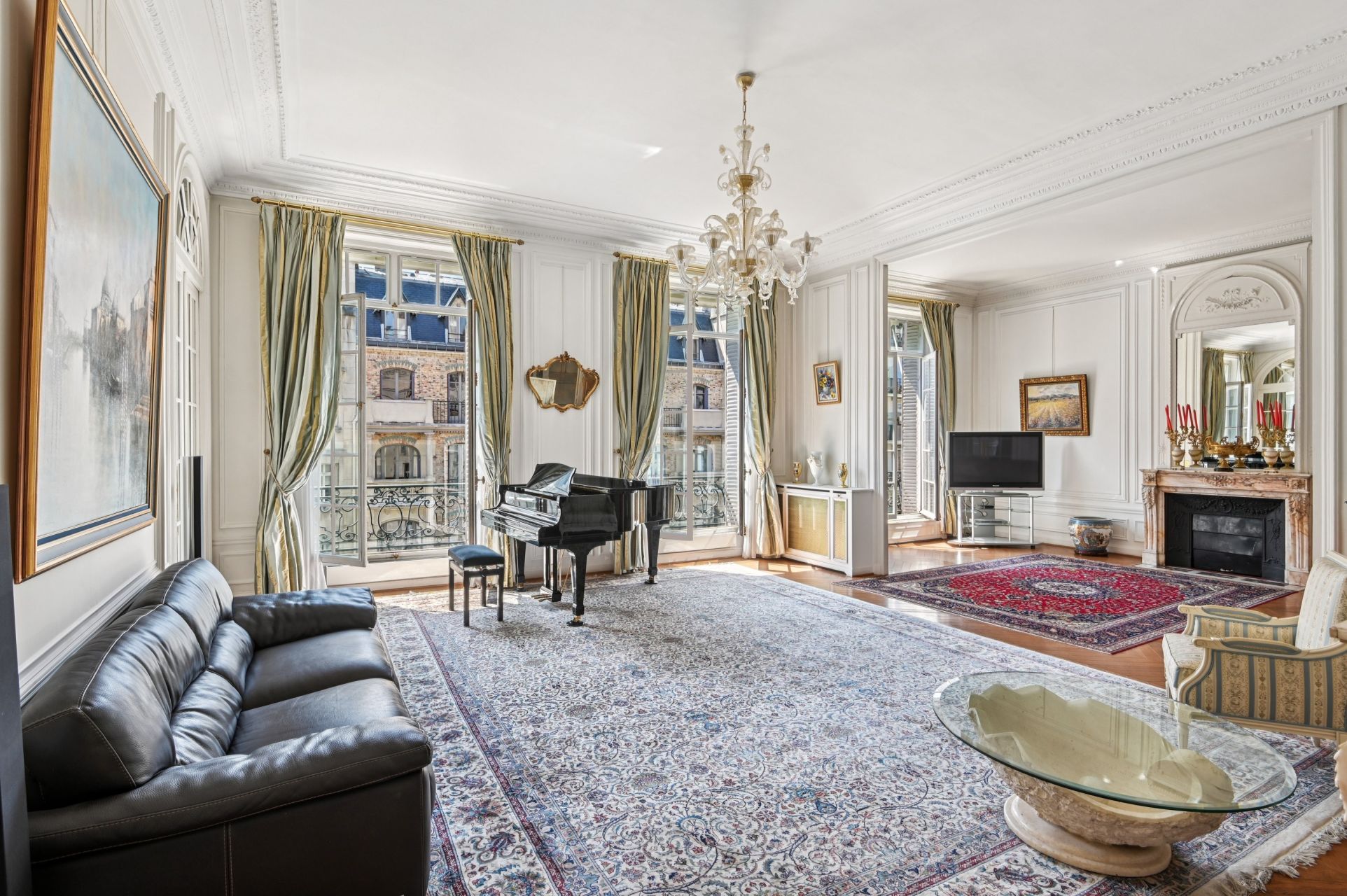 luxury apartment 7 Rooms for sale on PARIS (75016)