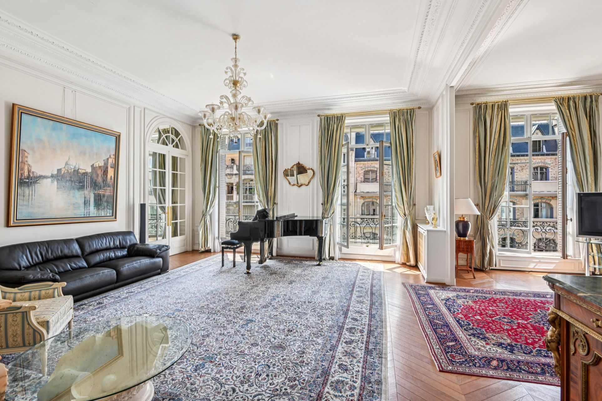 luxury apartment 7 Rooms for sale on PARIS (75016)