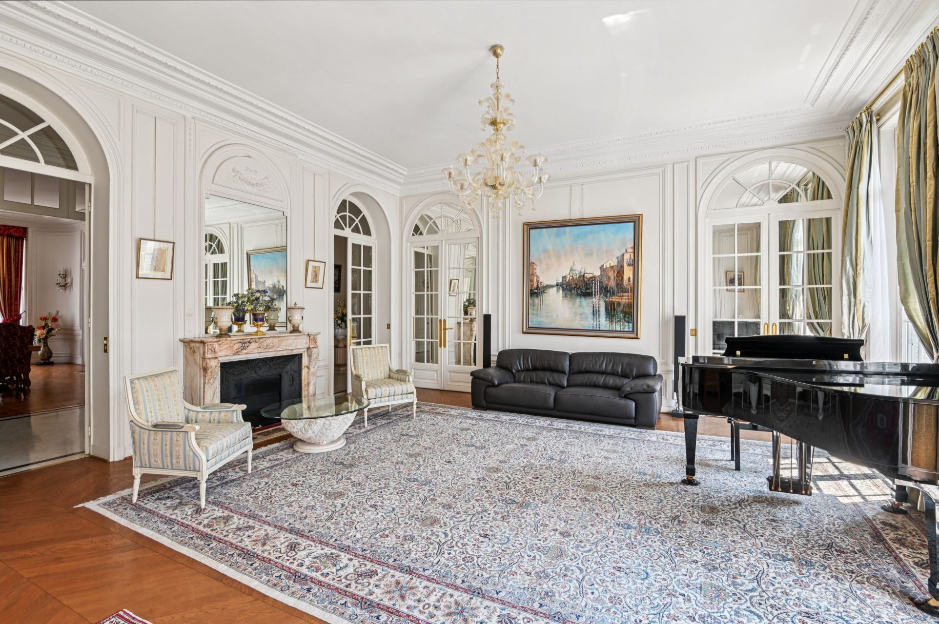 luxury apartment 7 Rooms for sale on PARIS (75016)