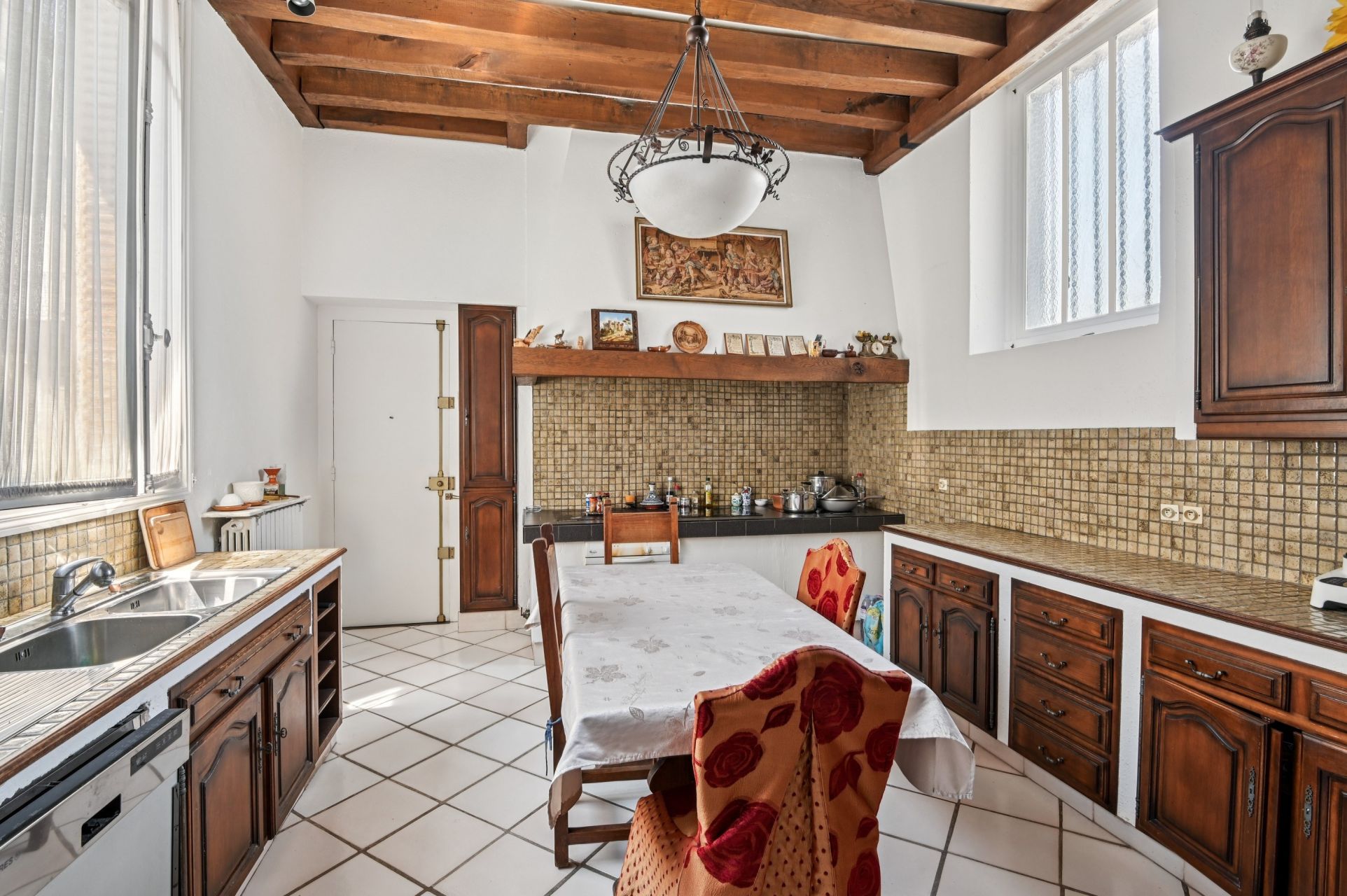 luxury apartment 7 Rooms for sale on PARIS (75016)