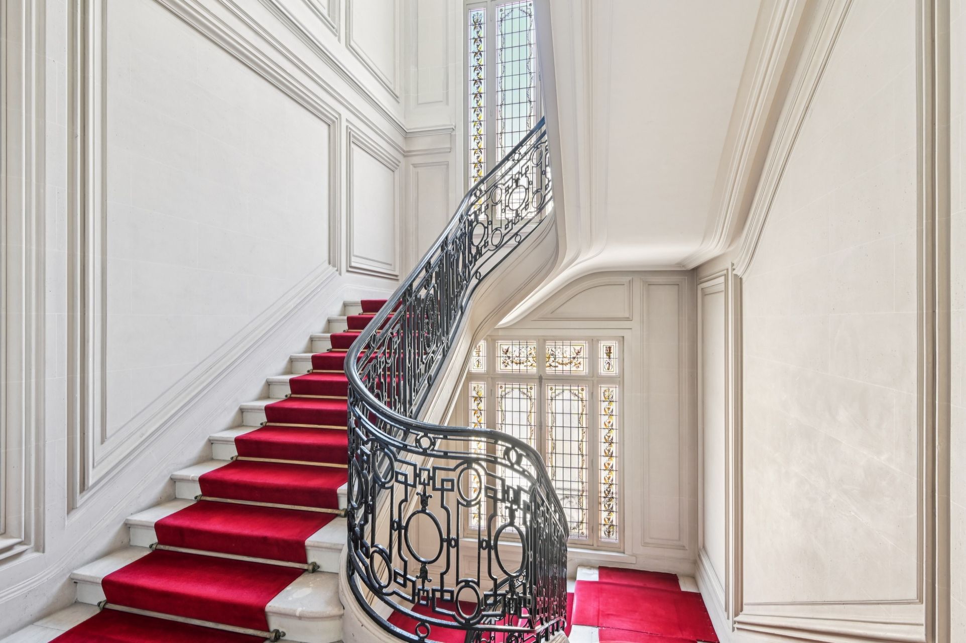 luxury apartment 7 Rooms for sale on PARIS (75016)