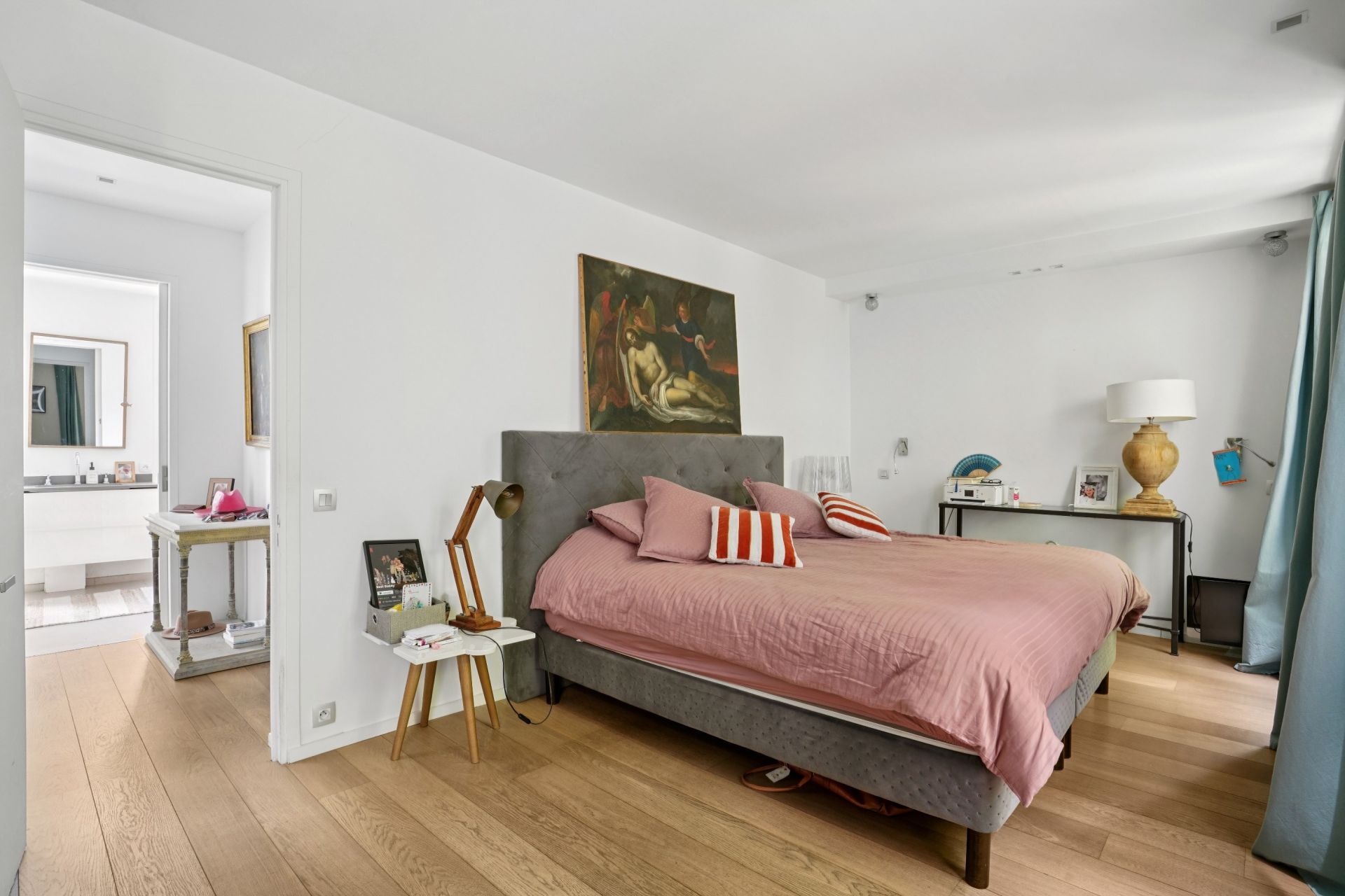 luxury house 8 Rooms for sale on NEUILLY SUR SEINE (92200)