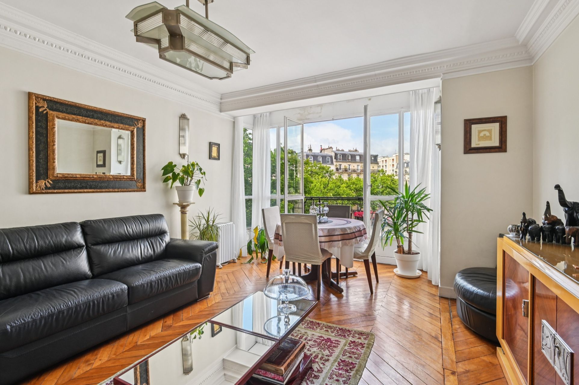 luxury apartment 4 Rooms for sale on PARIS (75016)