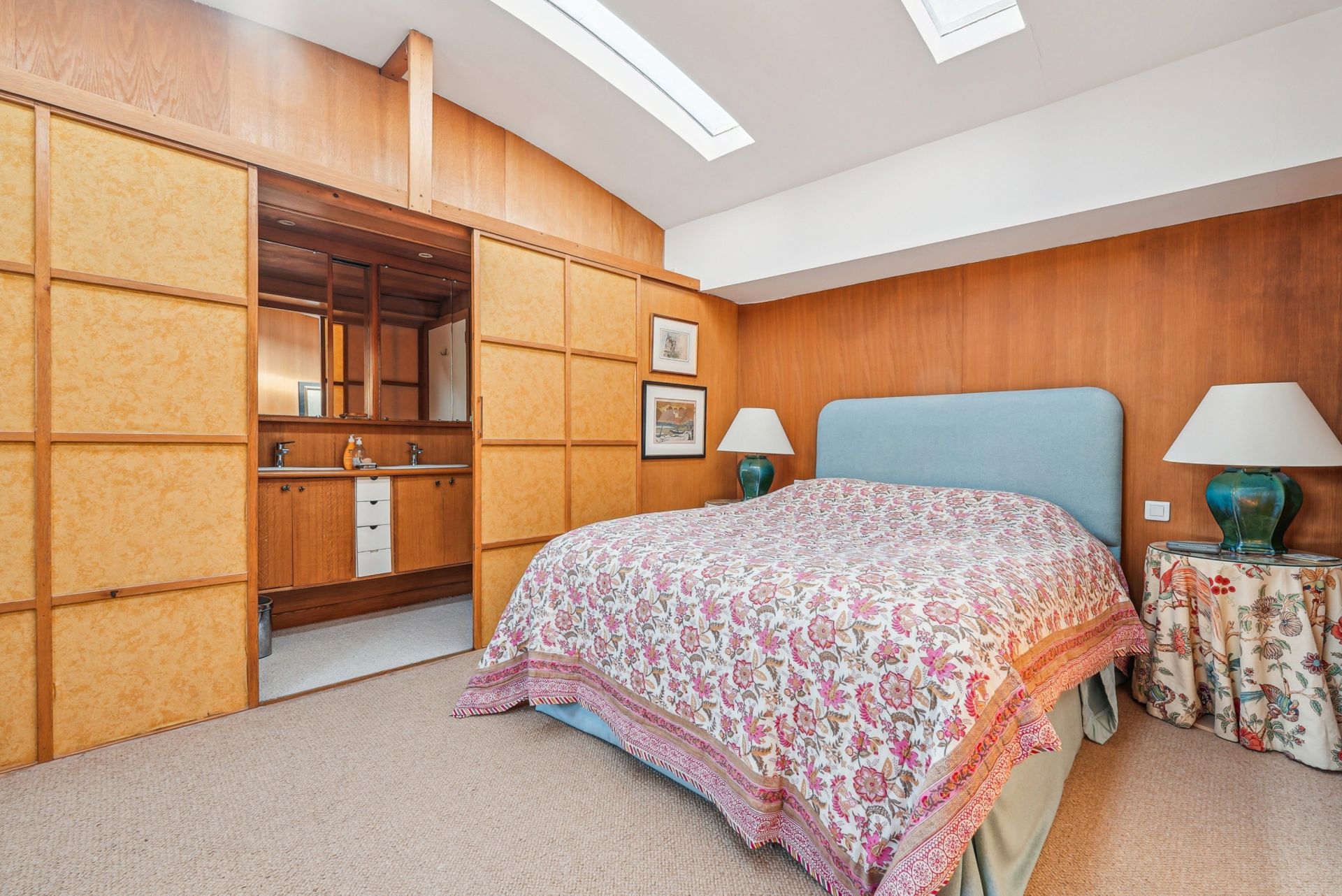 péniche de luxe 5 Pièces en vente sur PARIS (75005)