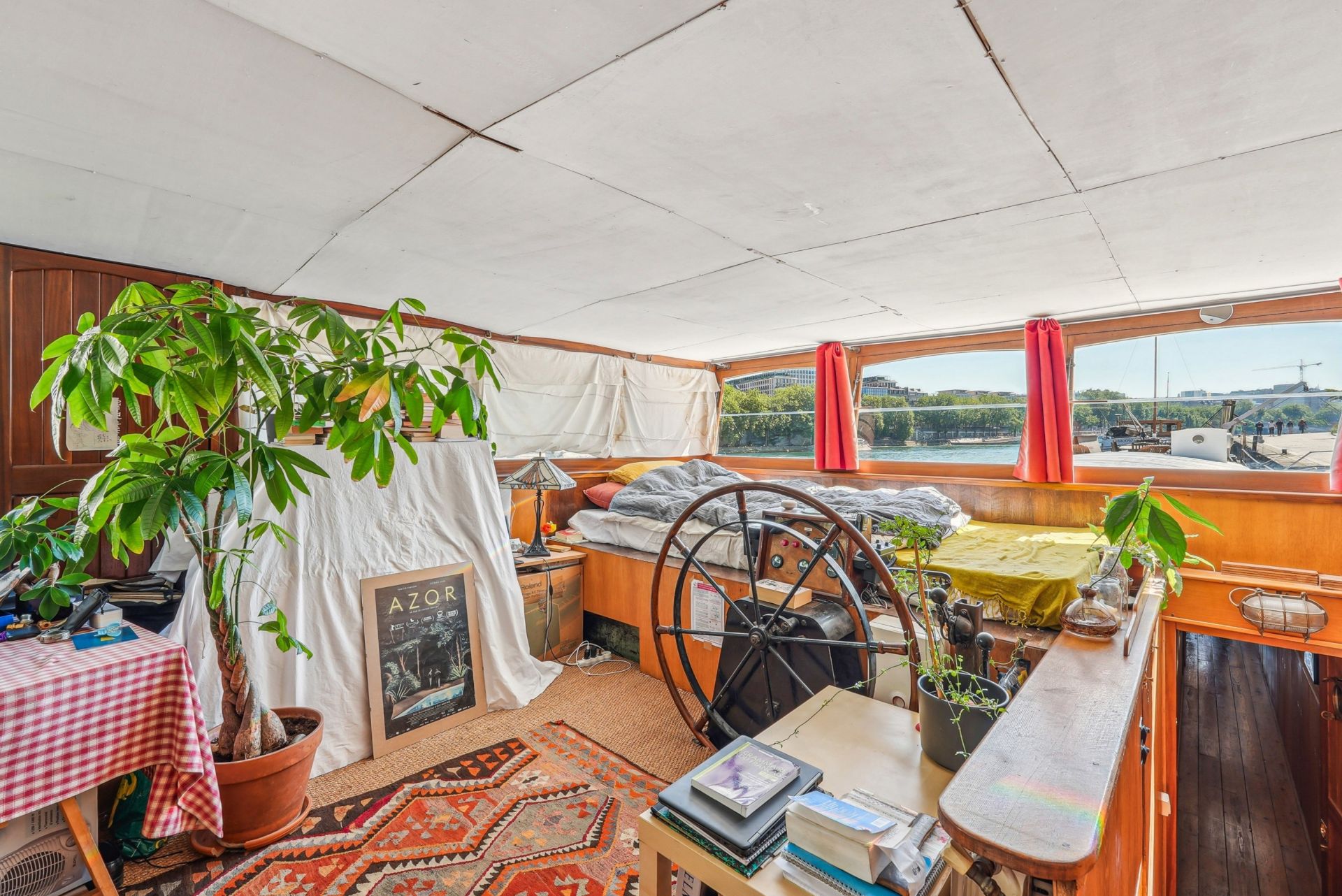 péniche de luxe 5 Pièces en vente sur PARIS (75005)