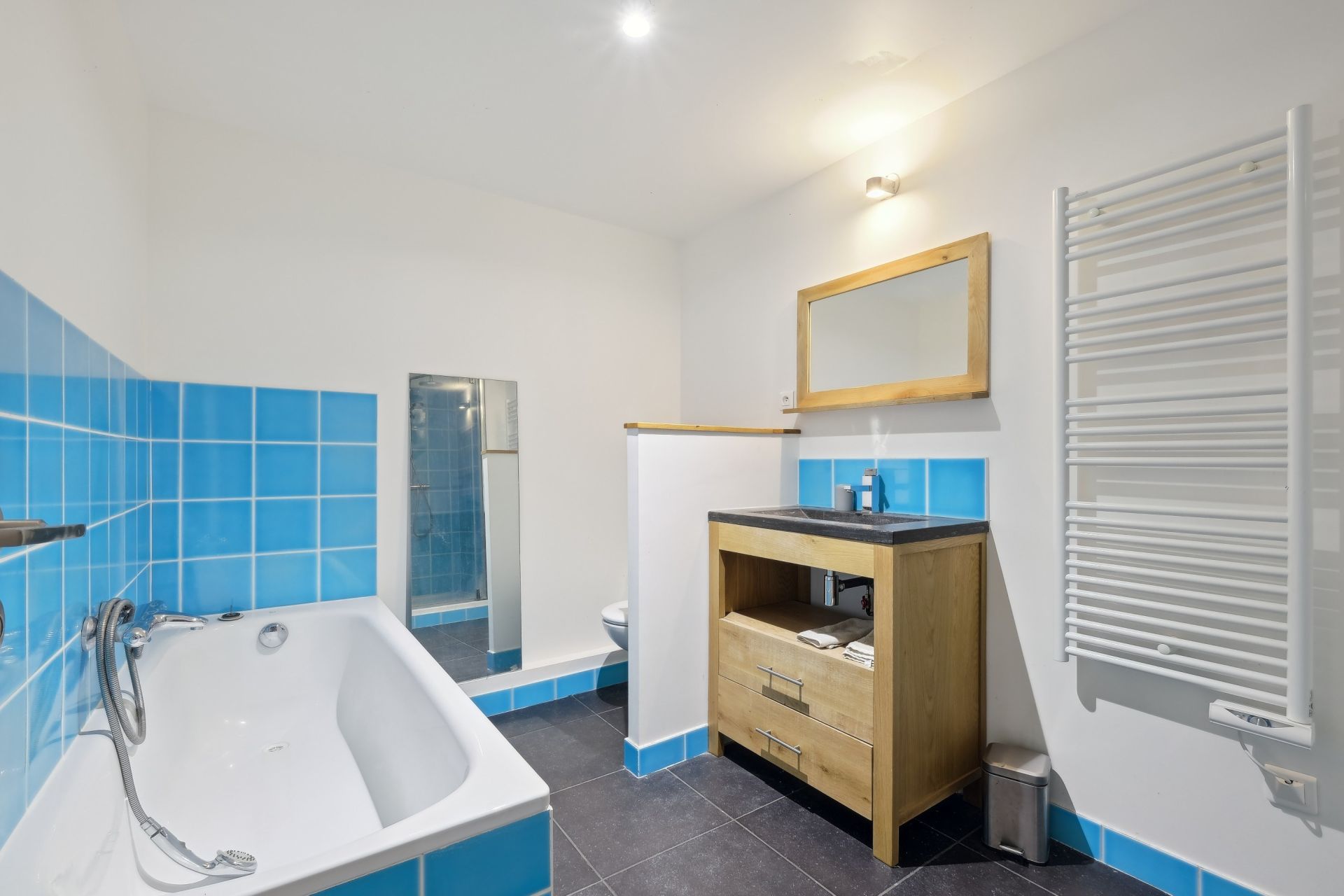 triplex 5 Rooms for sale on PARIS (75011)