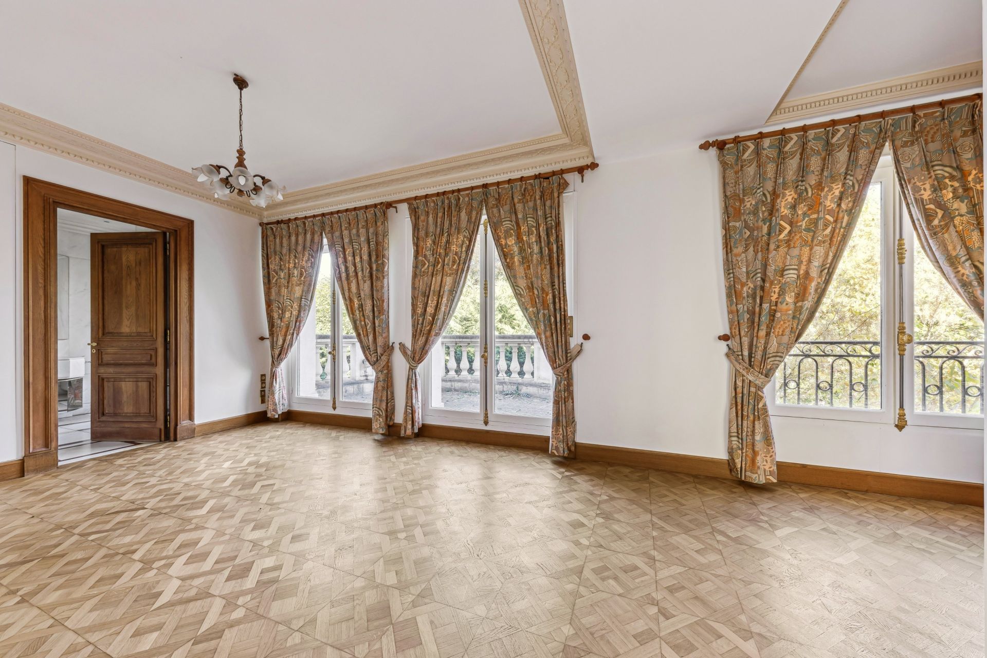 villa de luxe 11 Pièces en vente sur LA VARENNE ST HILAIRE (94210)