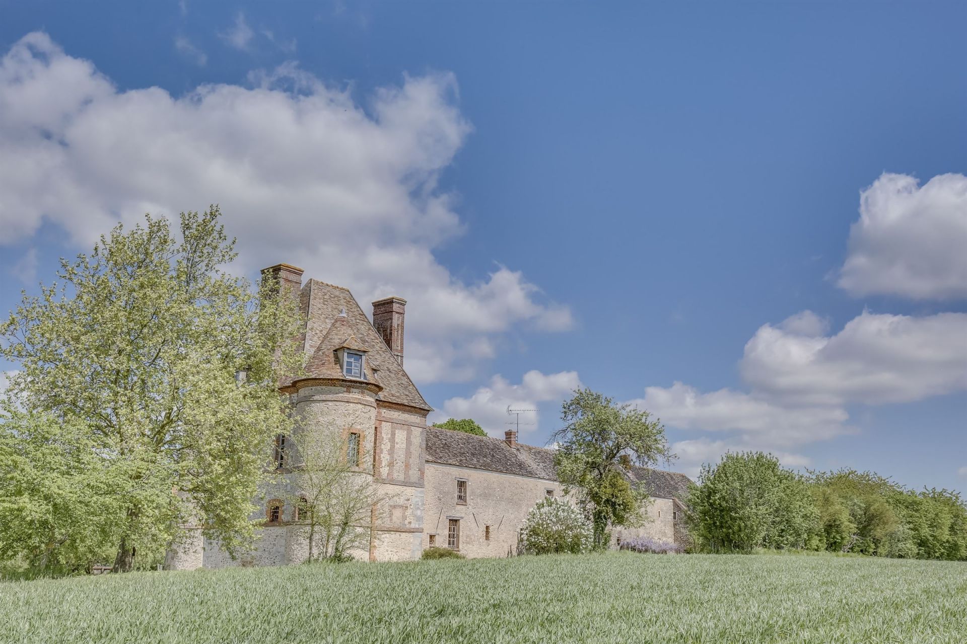 luxury manor house 12 rooms for sale on RICHEBOURG (78550) Sale Luxury manor house 12 rooms 6 bedrooms Richebourg (78550)