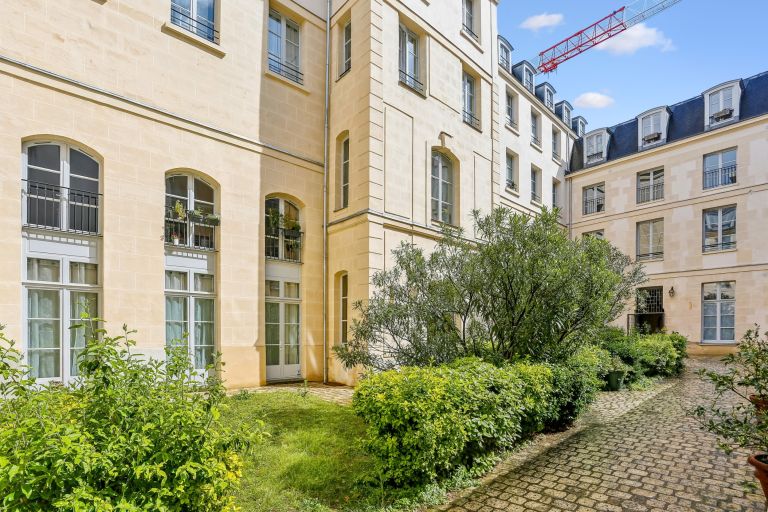 luxury apartment 3 Rooms for sale on PARIS (75011)