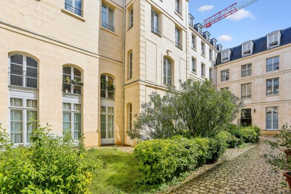 Sale Luxury apartment Paris 11 3&nbsp;Rooms 89&nbsp;m²