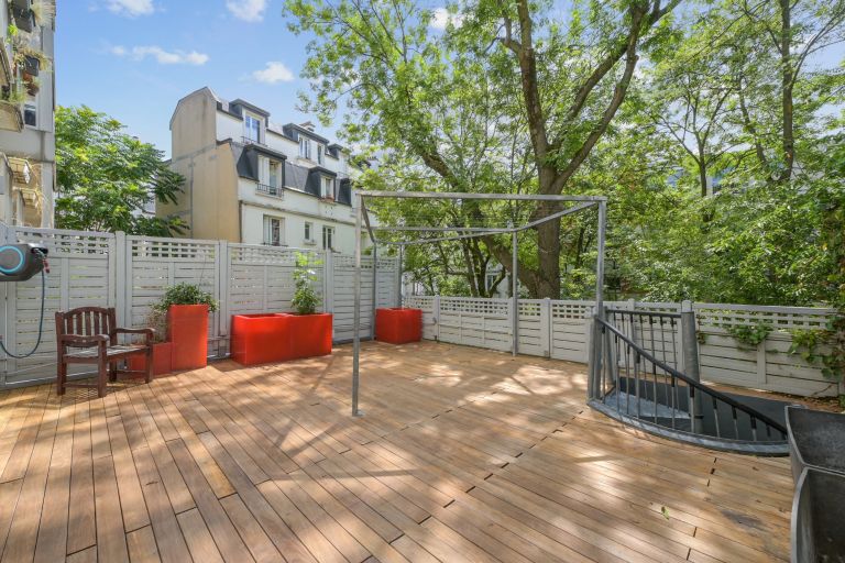luxury house 5 Rooms for sale on PARIS (75019)