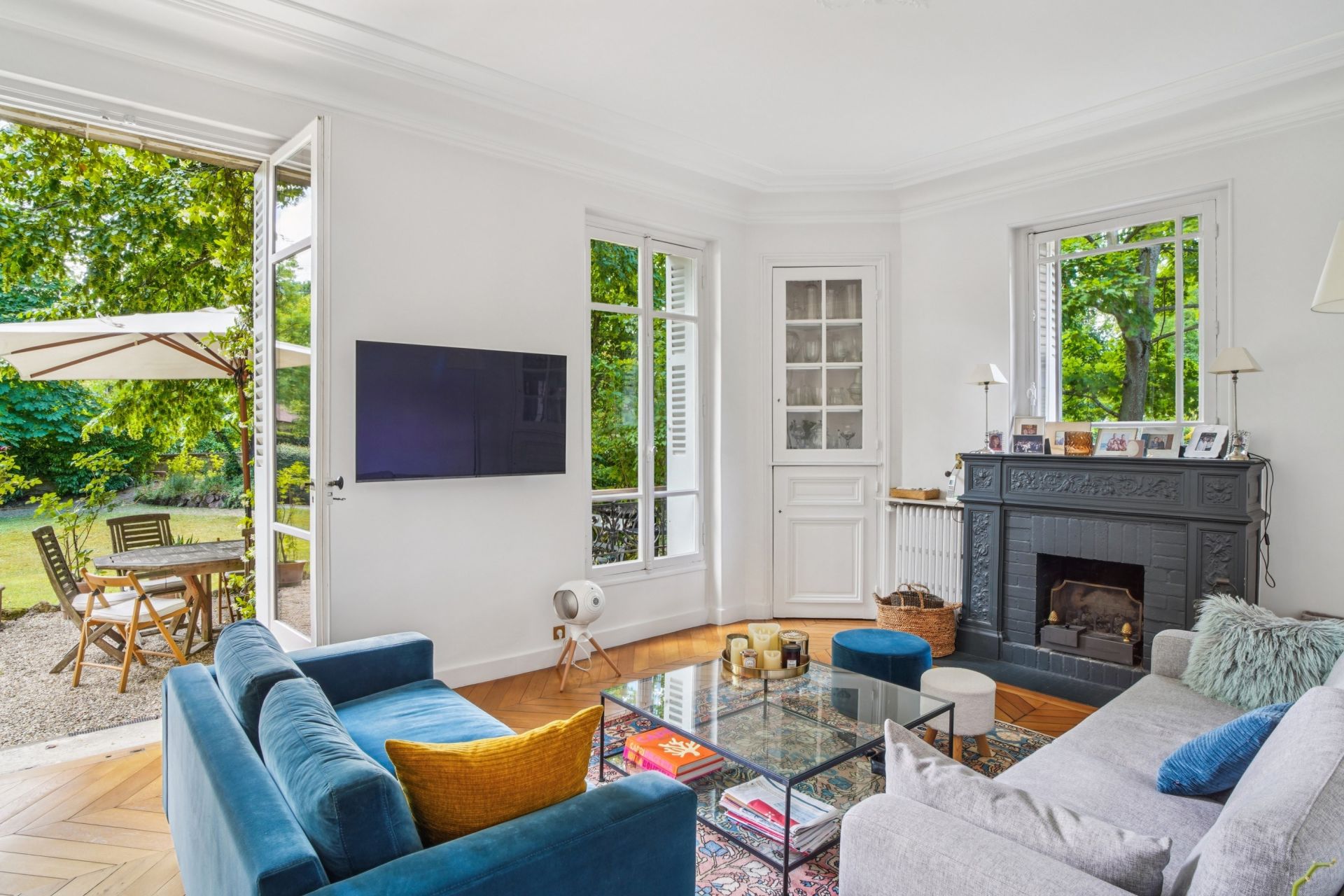 luxury house 8 Rooms for sale on LE VESINET (78110)