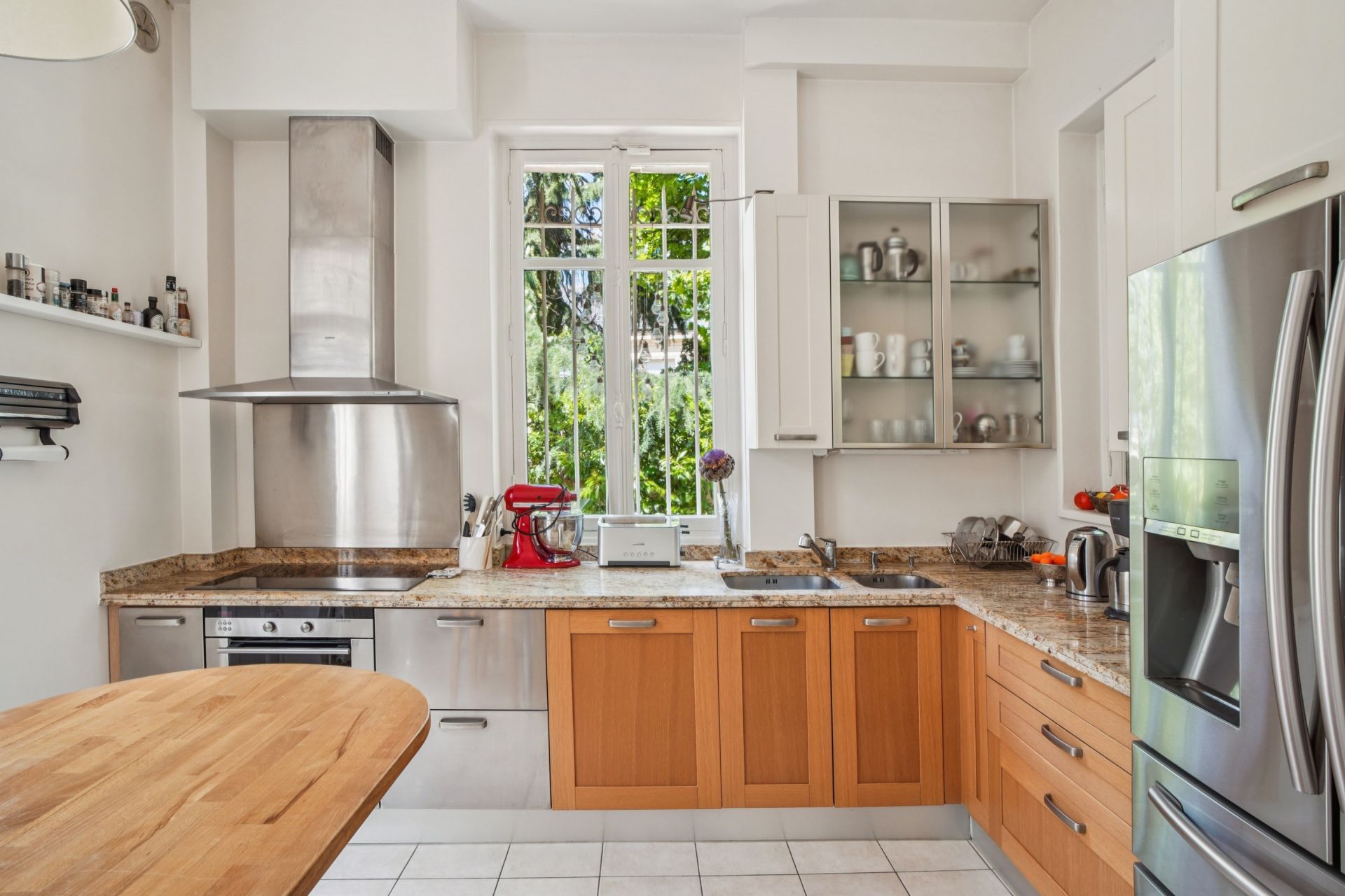 luxury house 8 Rooms for sale on LE VESINET (78110)