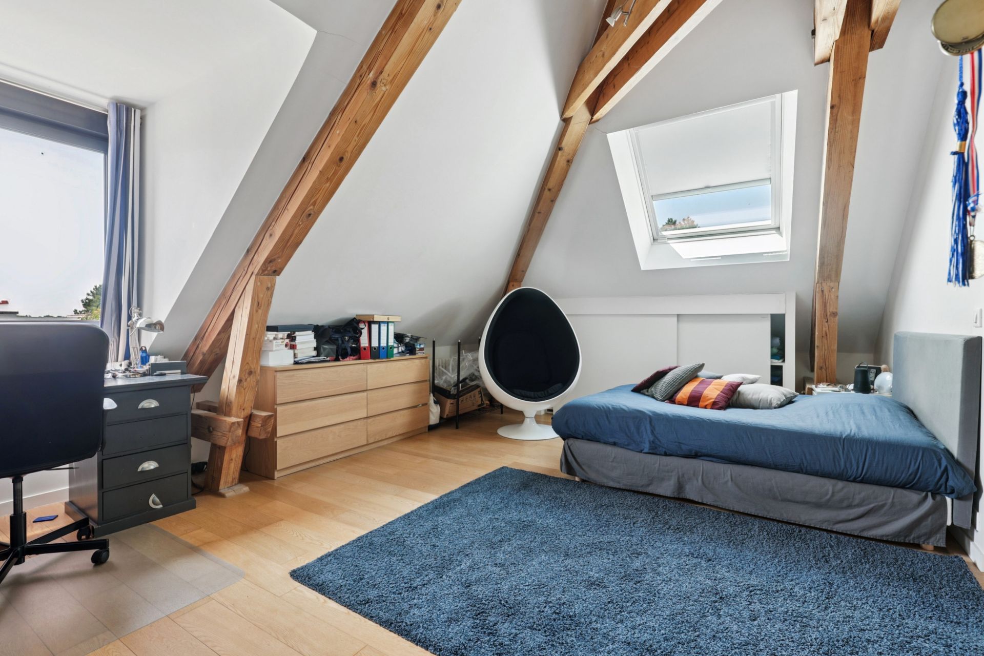 luxury house 9 Rooms for sale on ST CLOUD (92210)