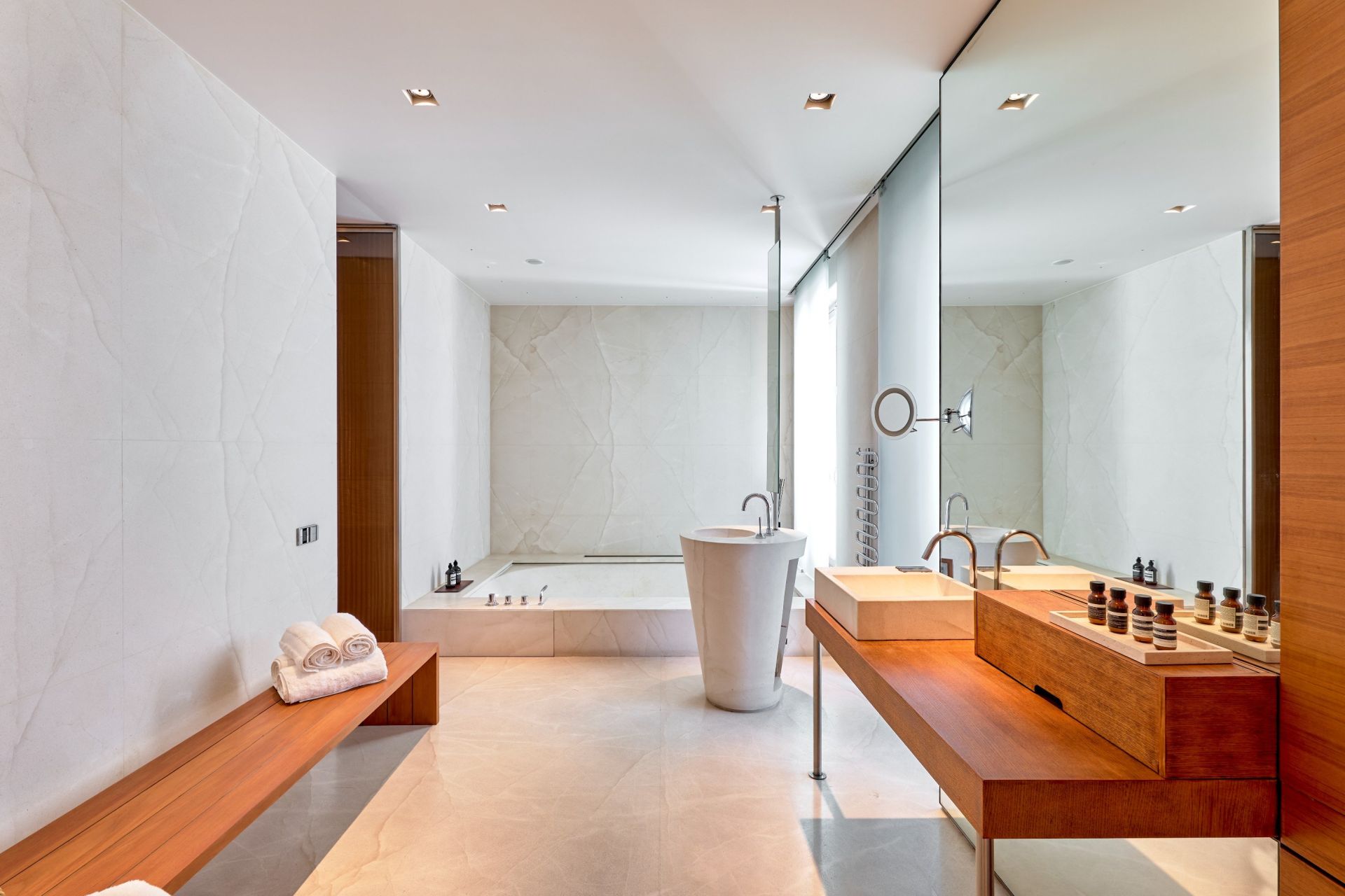 hôtel particulier 10 Pièces en vente sur PARIS (75116)