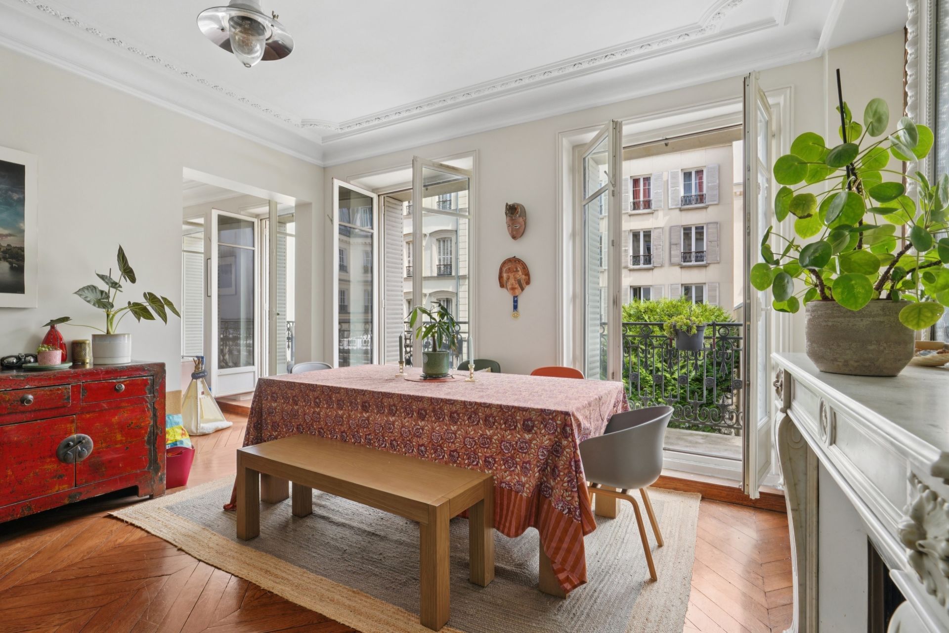 luxury apartment 5 Rooms for sale on PARIS (75017)