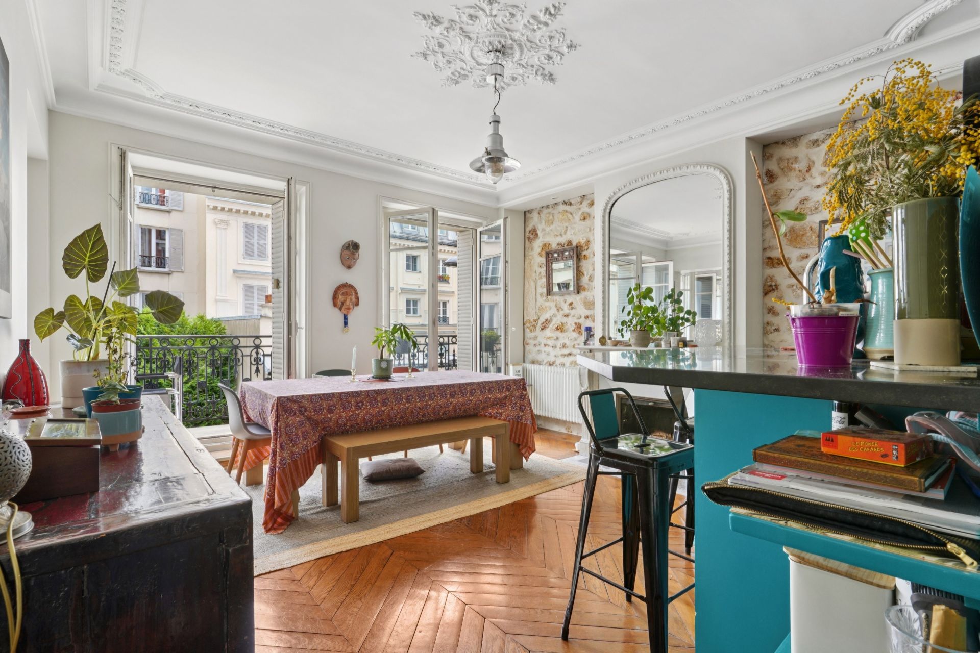 luxury apartment 5 Rooms for sale on PARIS (75017)