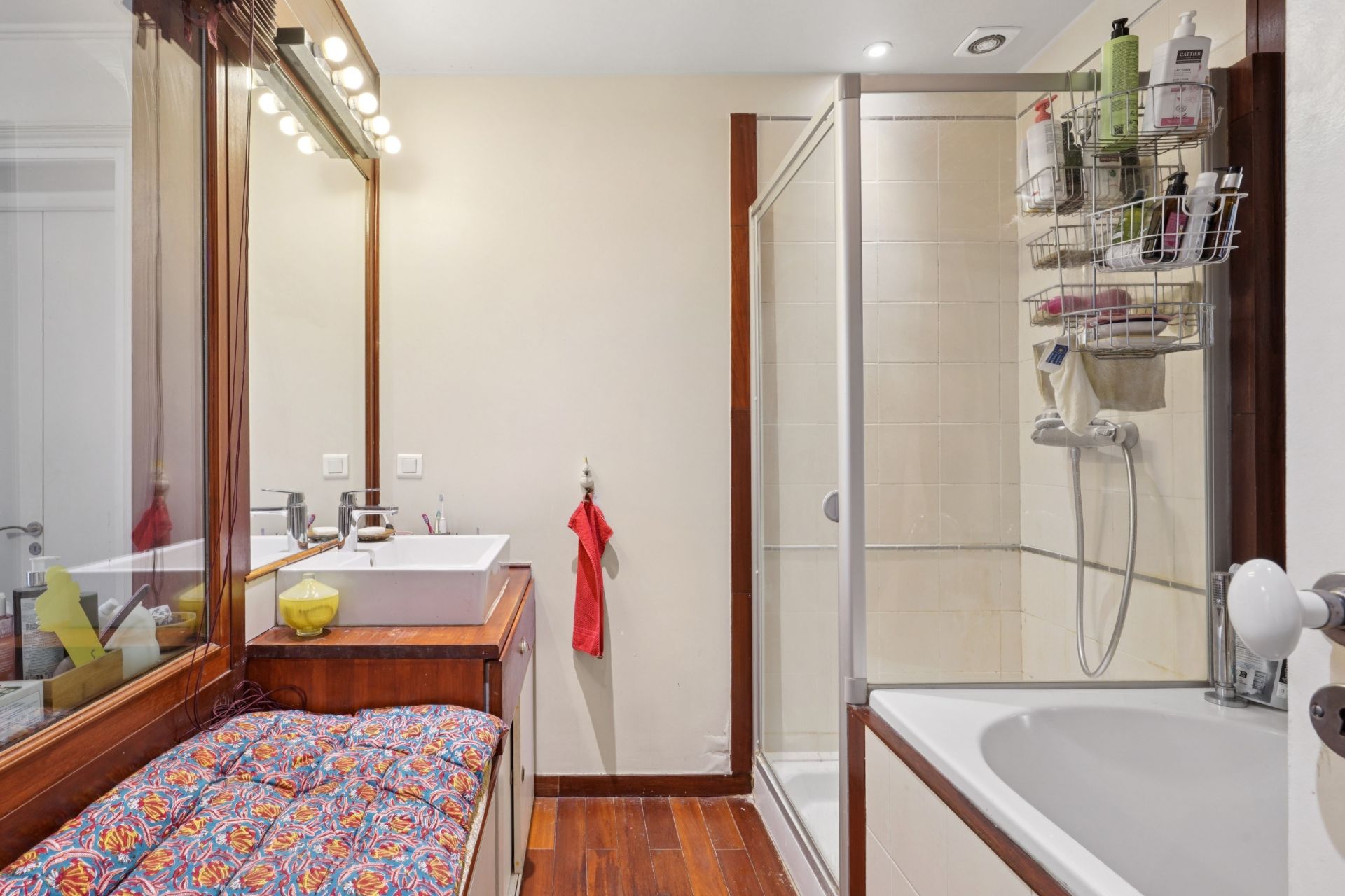 luxury apartment 5 Rooms for sale on PARIS (75017)