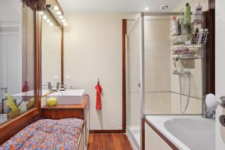 luxury apartment 5 Rooms for sale on PARIS (75017)