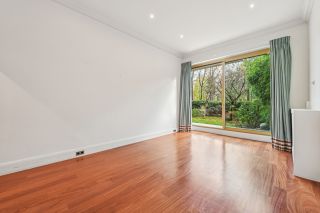 luxury apartment 7 Rooms for sale on PARIS (75016)