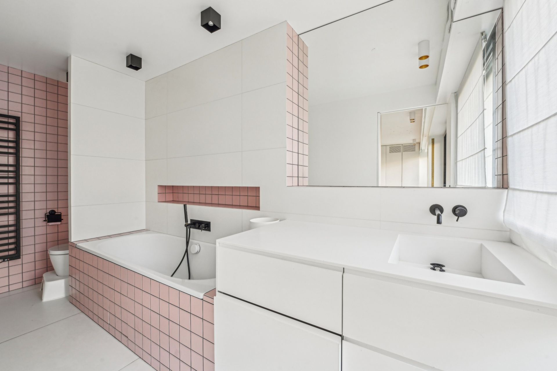 luxury apartment 7 Rooms for sale on NEUILLY SUR SEINE (92200)