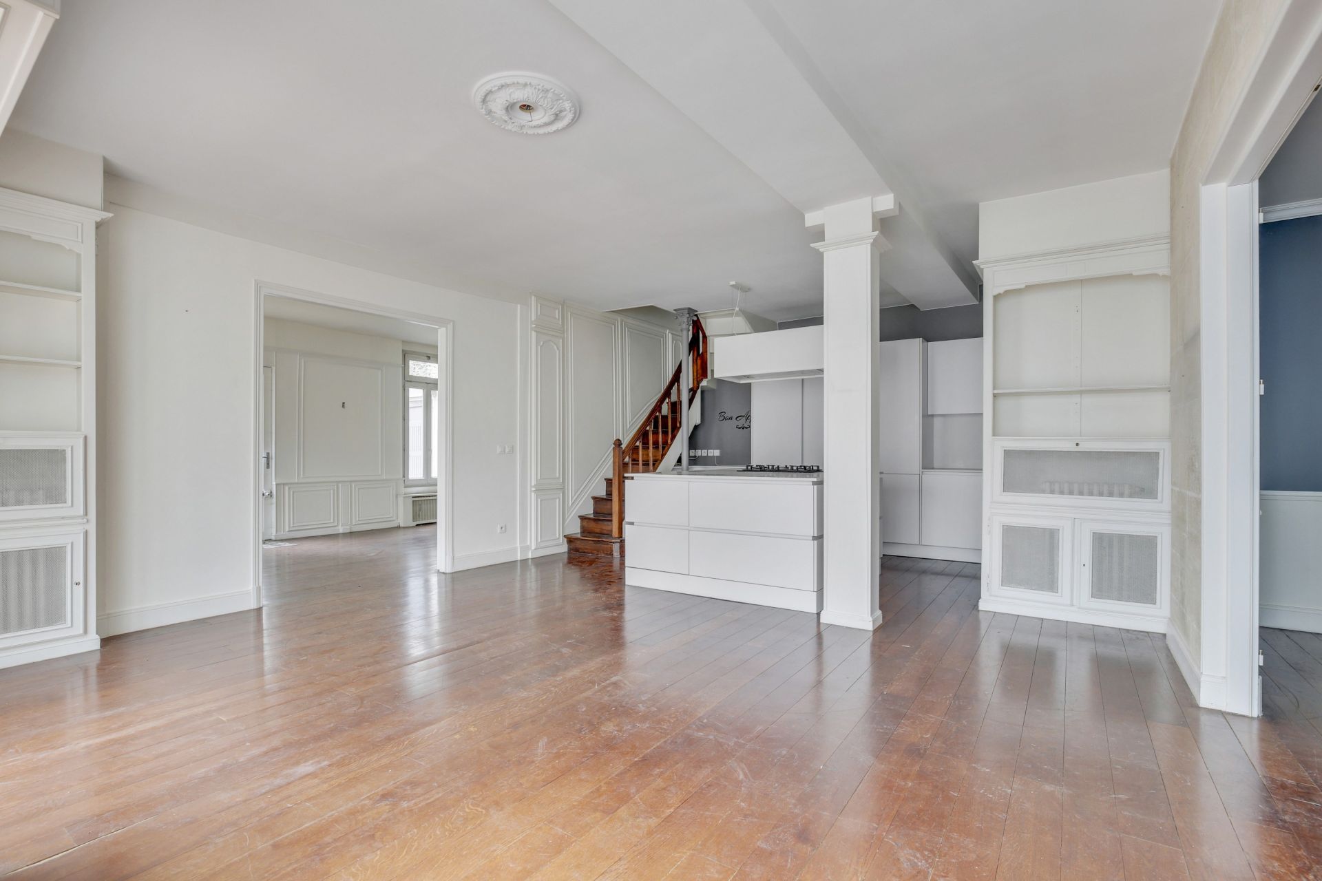 luxury house 7 Rooms for sale on NEUILLY SUR SEINE (92200)