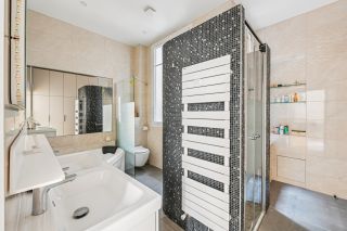 luxury apartment 5 Rooms for sale on PARIS (75016)