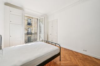 luxury apartment 5 Rooms for sale on PARIS (75016)