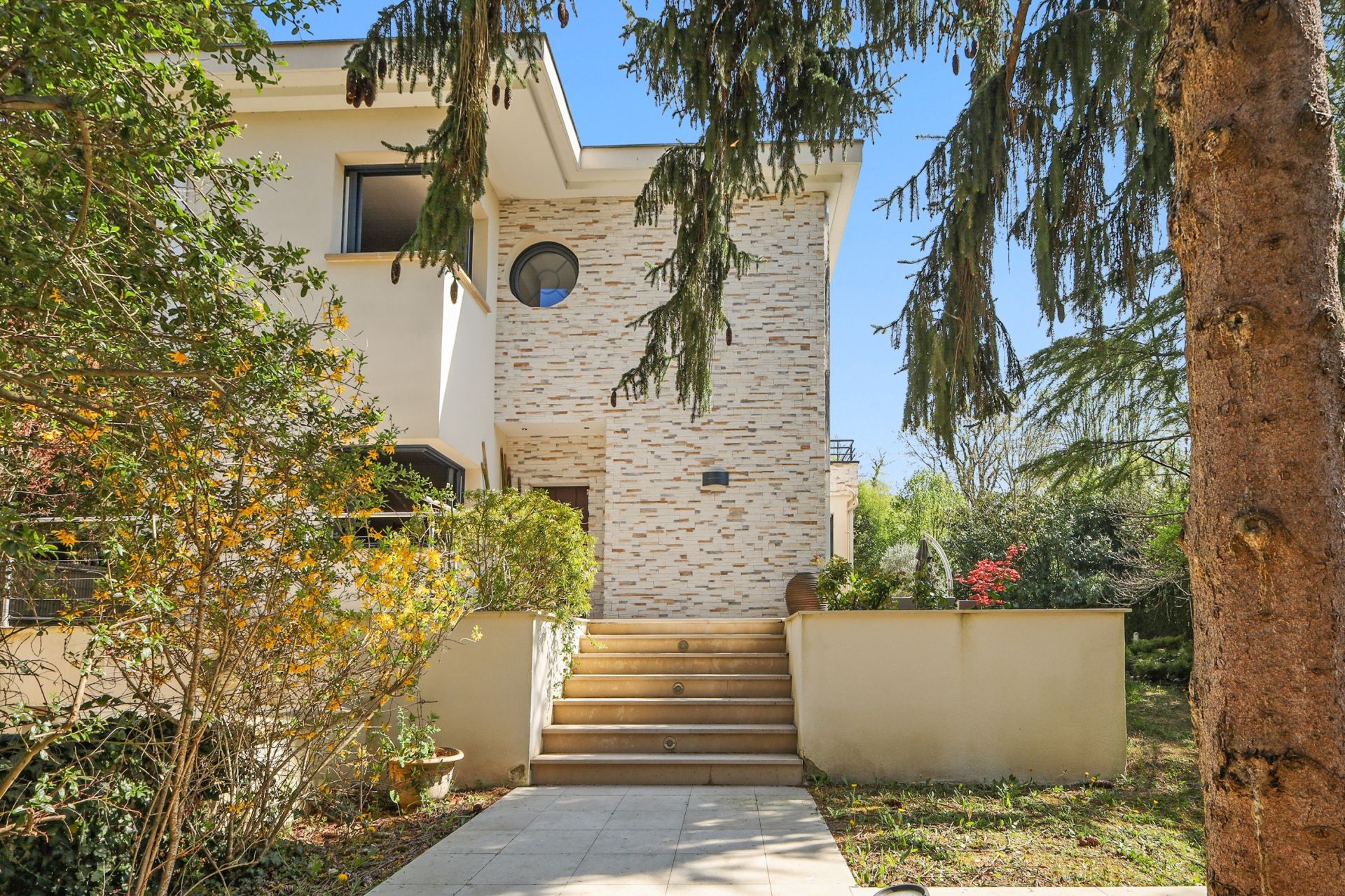 maison de luxe 7 Pièces en vente sur VERRIERES LE BUISSON (91370)