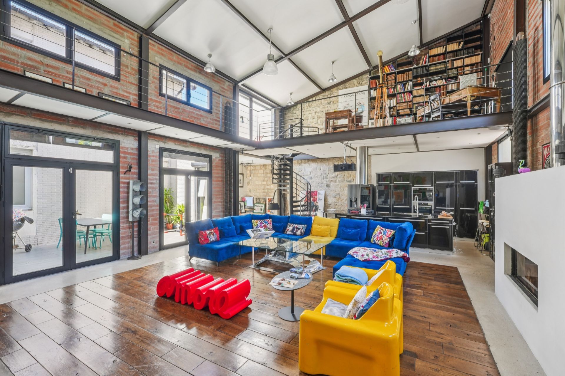 luxury house 6 Rooms for sale on ASNIERES SUR SEINE (92600)