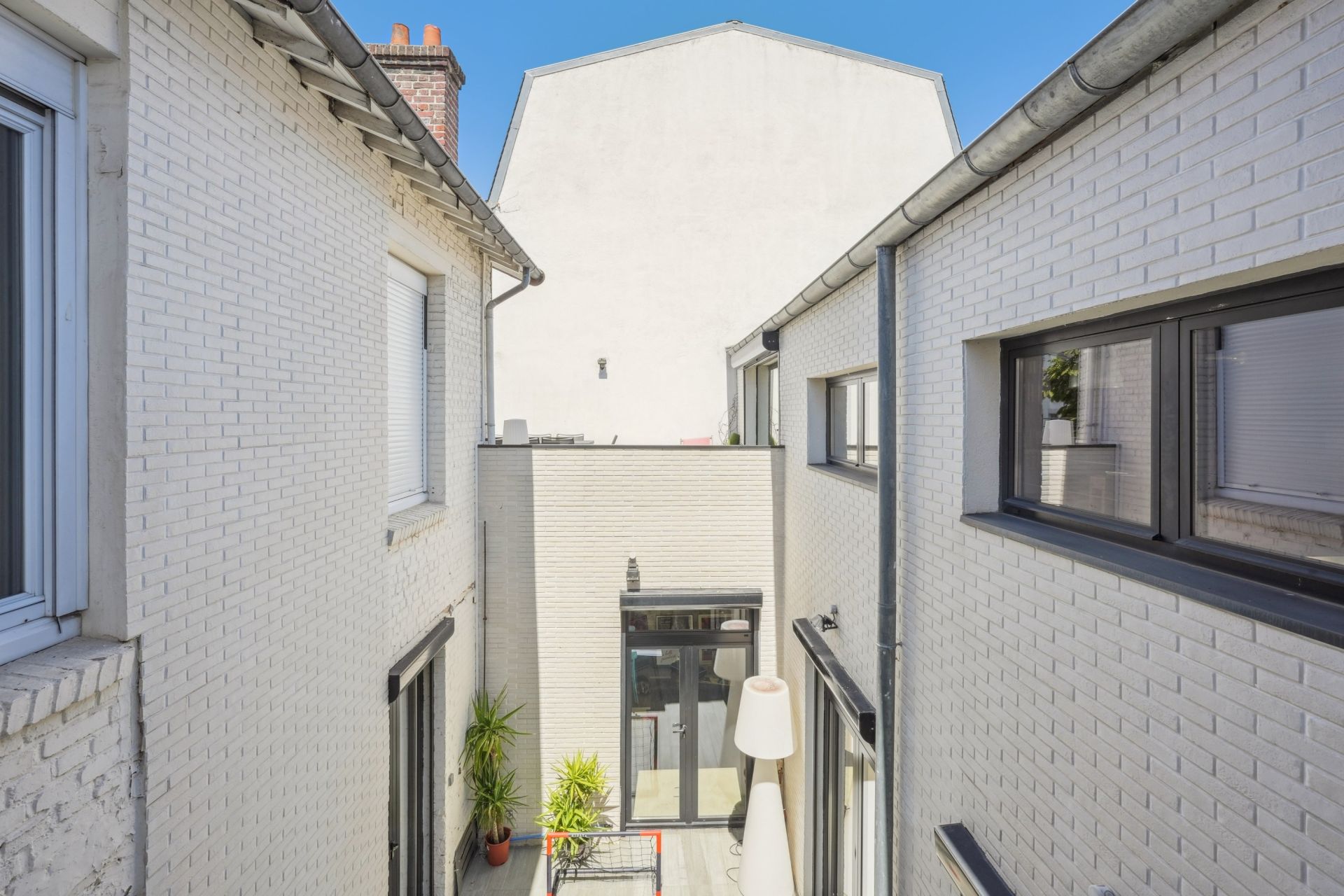 luxury house 6 Rooms for sale on ASNIERES SUR SEINE (92600)