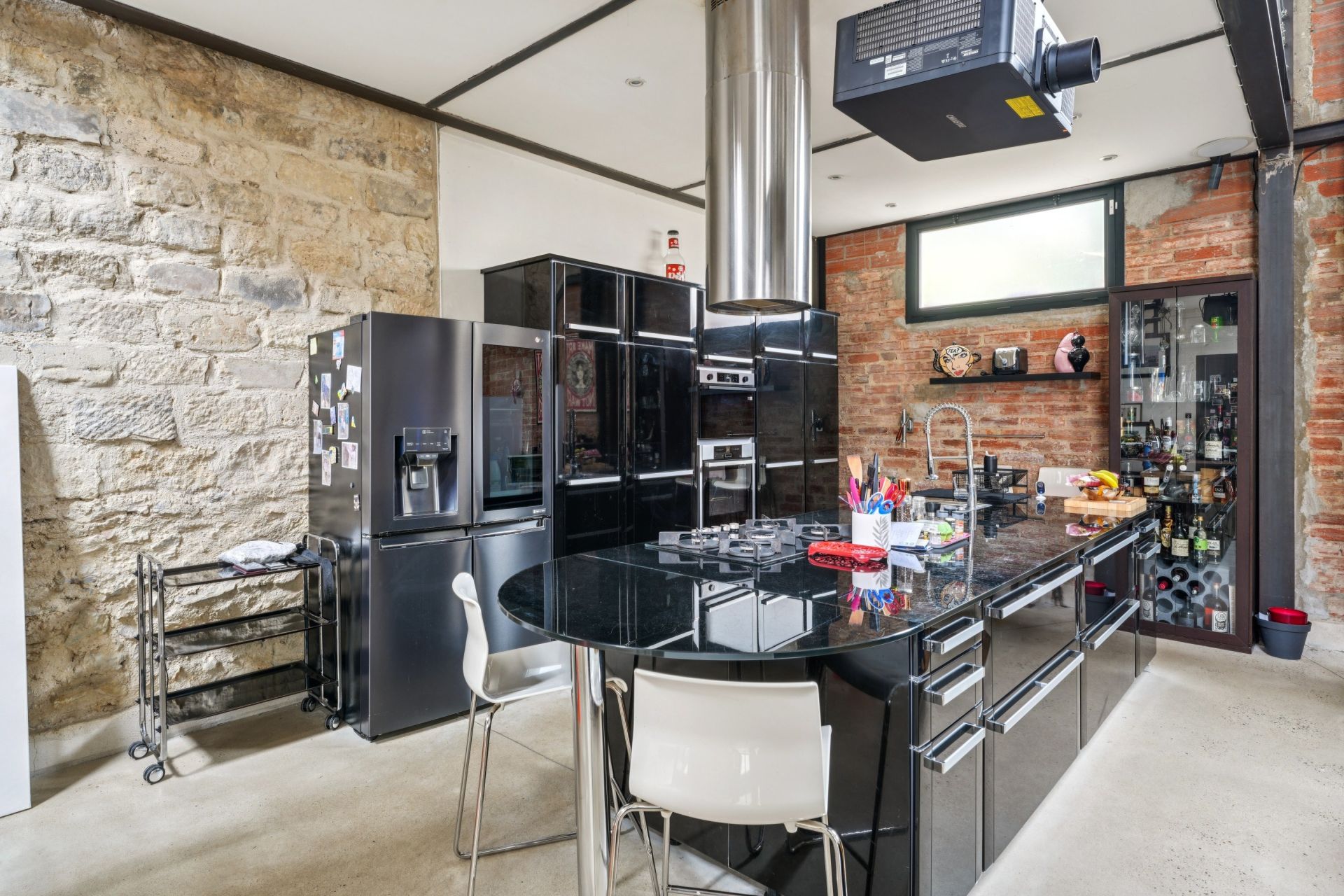 luxury house 6 Rooms for sale on ASNIERES SUR SEINE (92600)