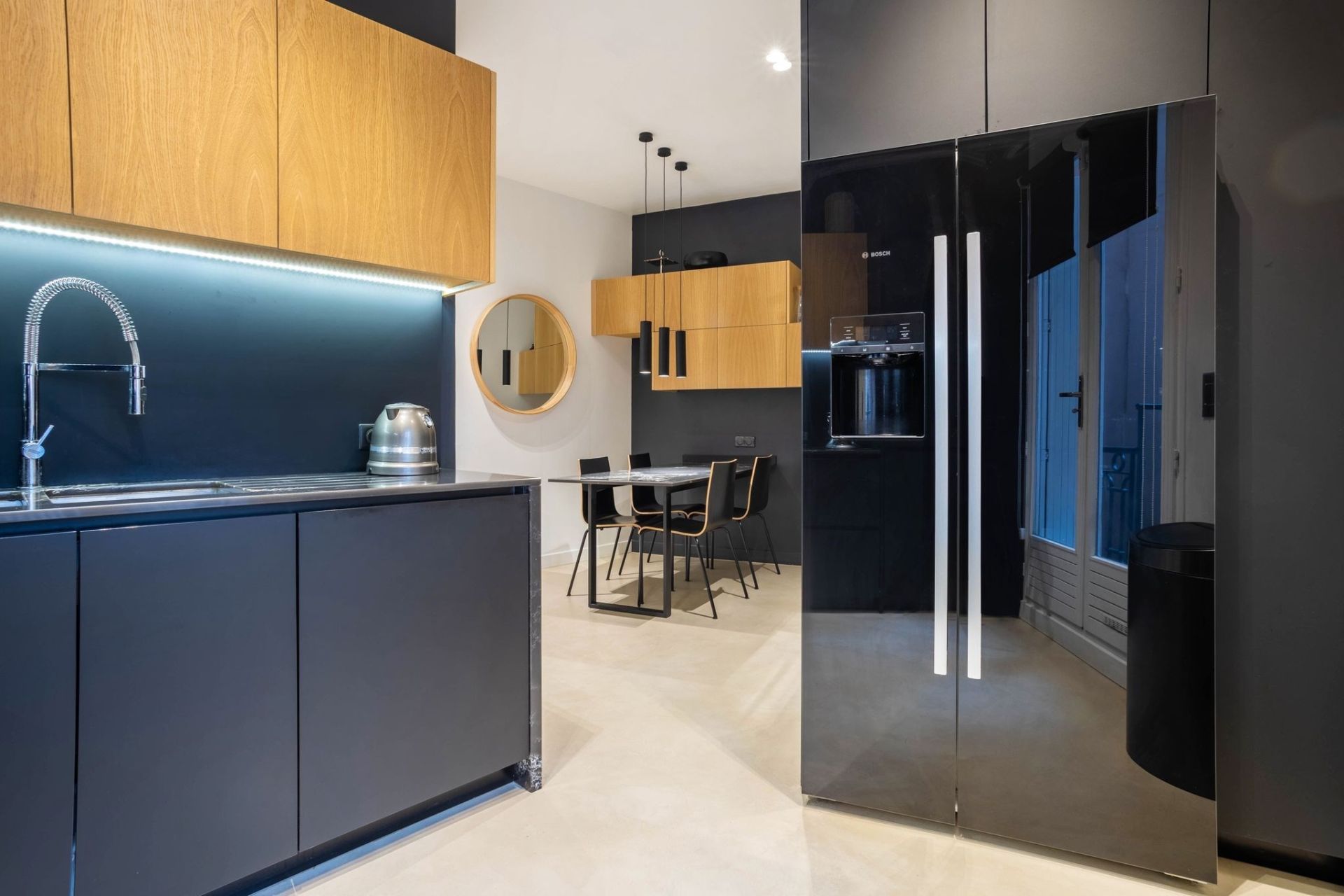 luxury apartment 5 Rooms for rent on PARIS (75017)