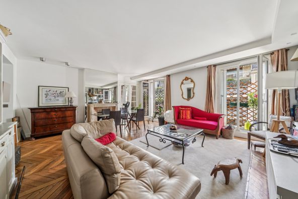 Sale Luxury apartment Paris 16 3 Rooms 92 m²