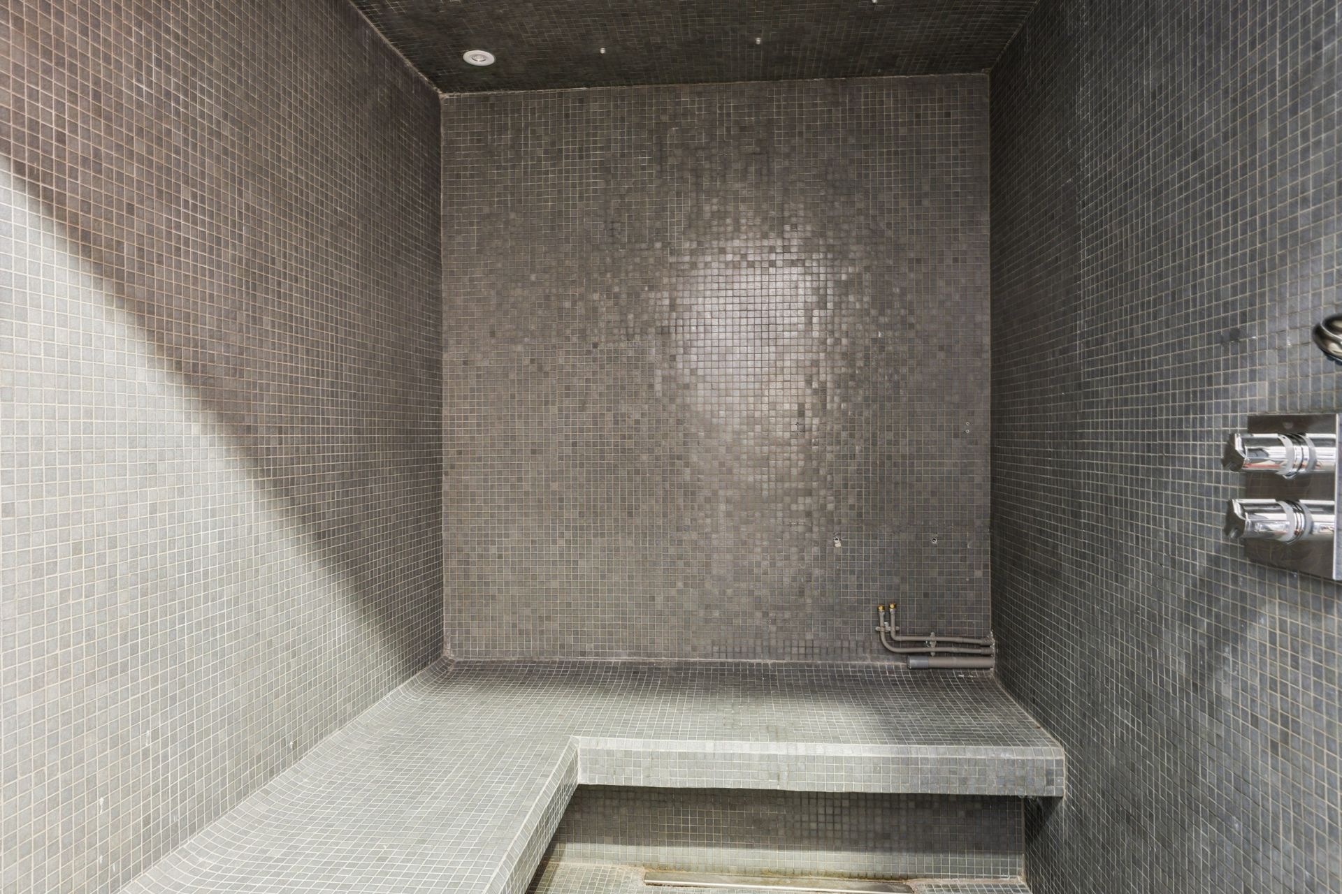 luxury apartment 7 Rooms for sale on NEUILLY SUR SEINE (92200)