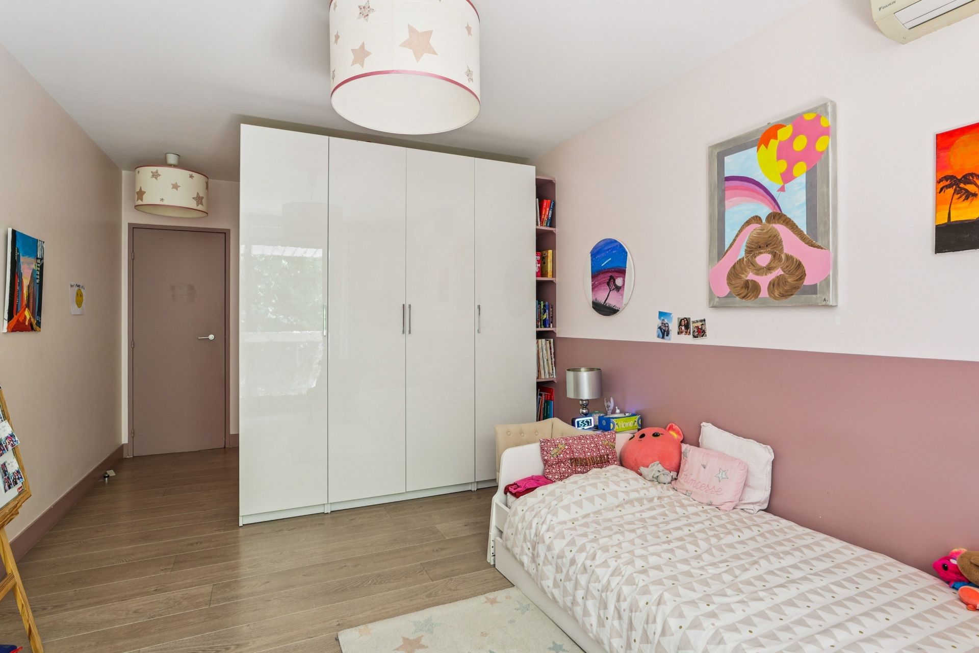 luxury apartment 7 Rooms for sale on NEUILLY SUR SEINE (92200)