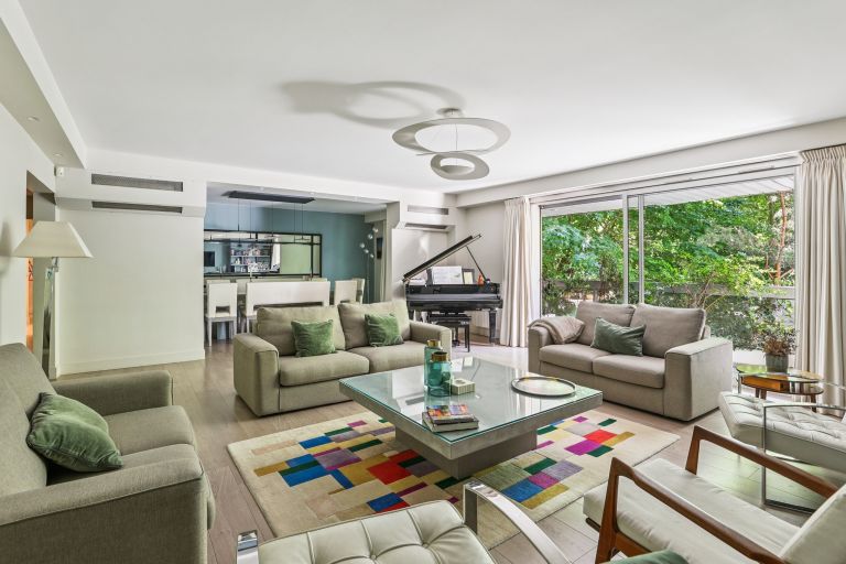 luxury apartment 7 Rooms for sale on NEUILLY SUR SEINE (92200)