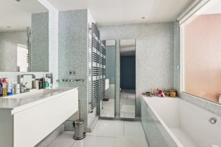 luxury apartment 7 Rooms for sale on NEUILLY SUR SEINE (92200)