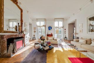 luxury apartment 6 Rooms for sale on PARIS (75004)