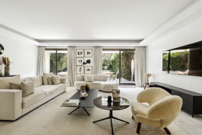 Sale Luxury apartment Neuilly-sur-Seine 6 Rooms 200 m²