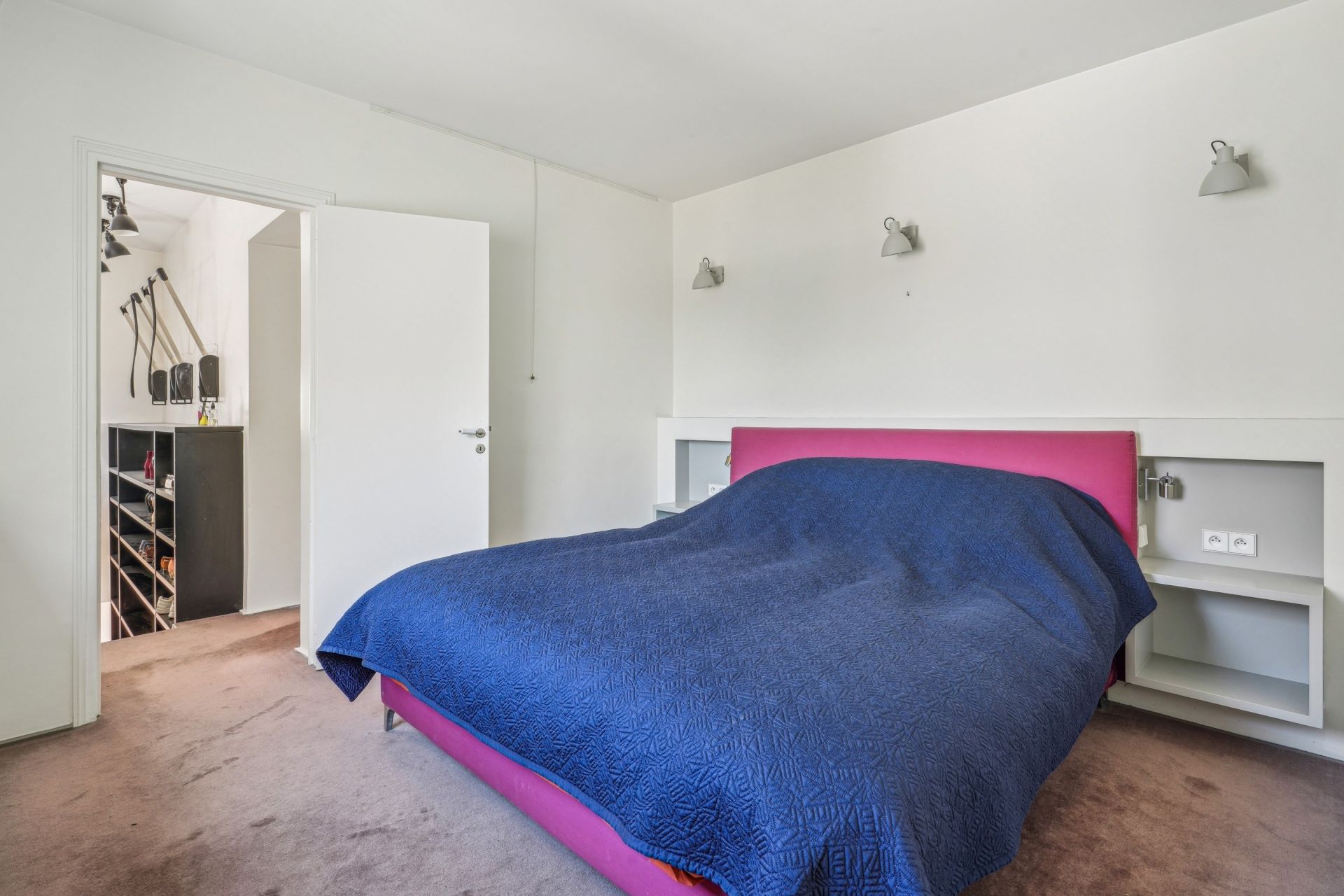 luxury apartment 4 Rooms for sale on PARIS (75017)